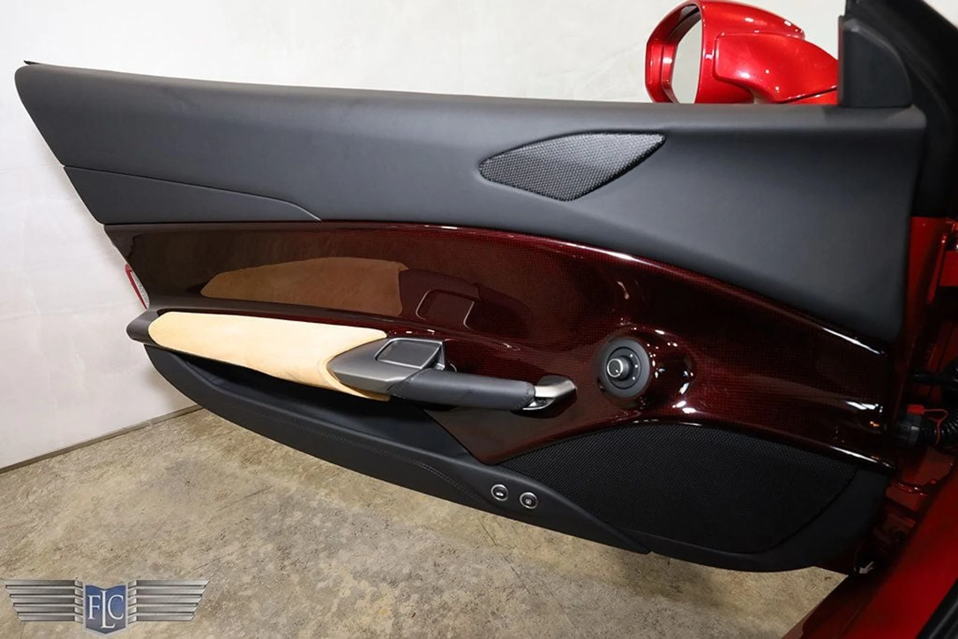 mph021_3528578075_used_2019_ferrari_488_spider_convertible_9689_22929028_22_1024_24fde2df4d