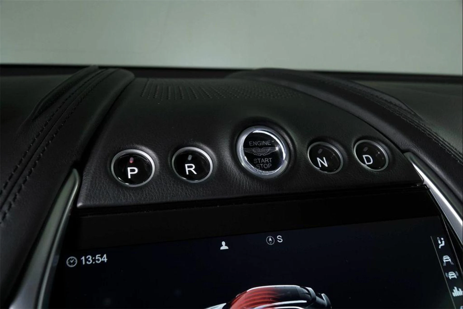 mph021_3530717393_jh_U4_Rx_Nh52_XN_Ra_Una_Pwv_HS_Glb_EY_5e9634d189