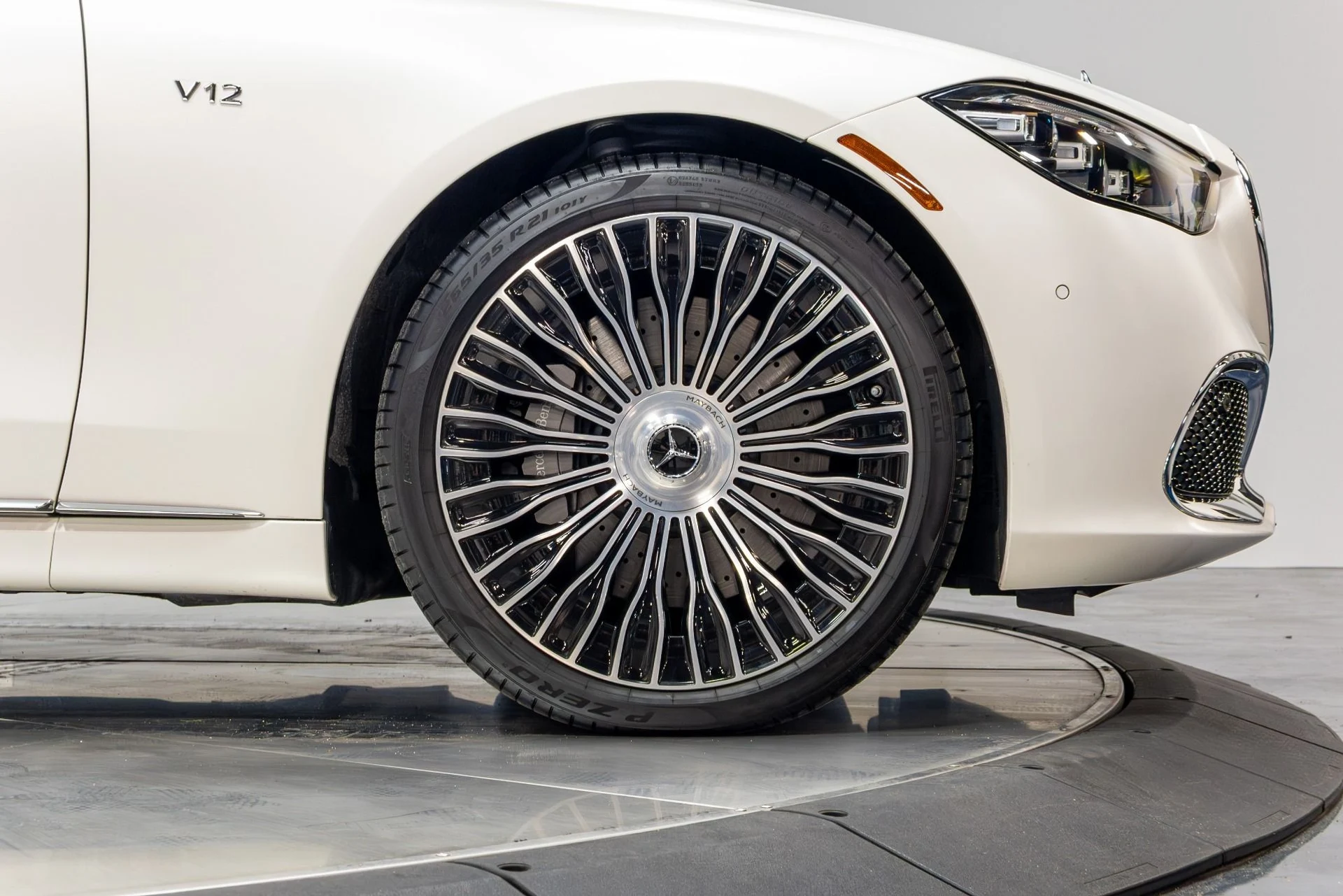 mph021_3530957361_Used_2023_Mercedes_Benz_S_Class_Maybach_S_680_4_MATIC_1776097257_052785f60f