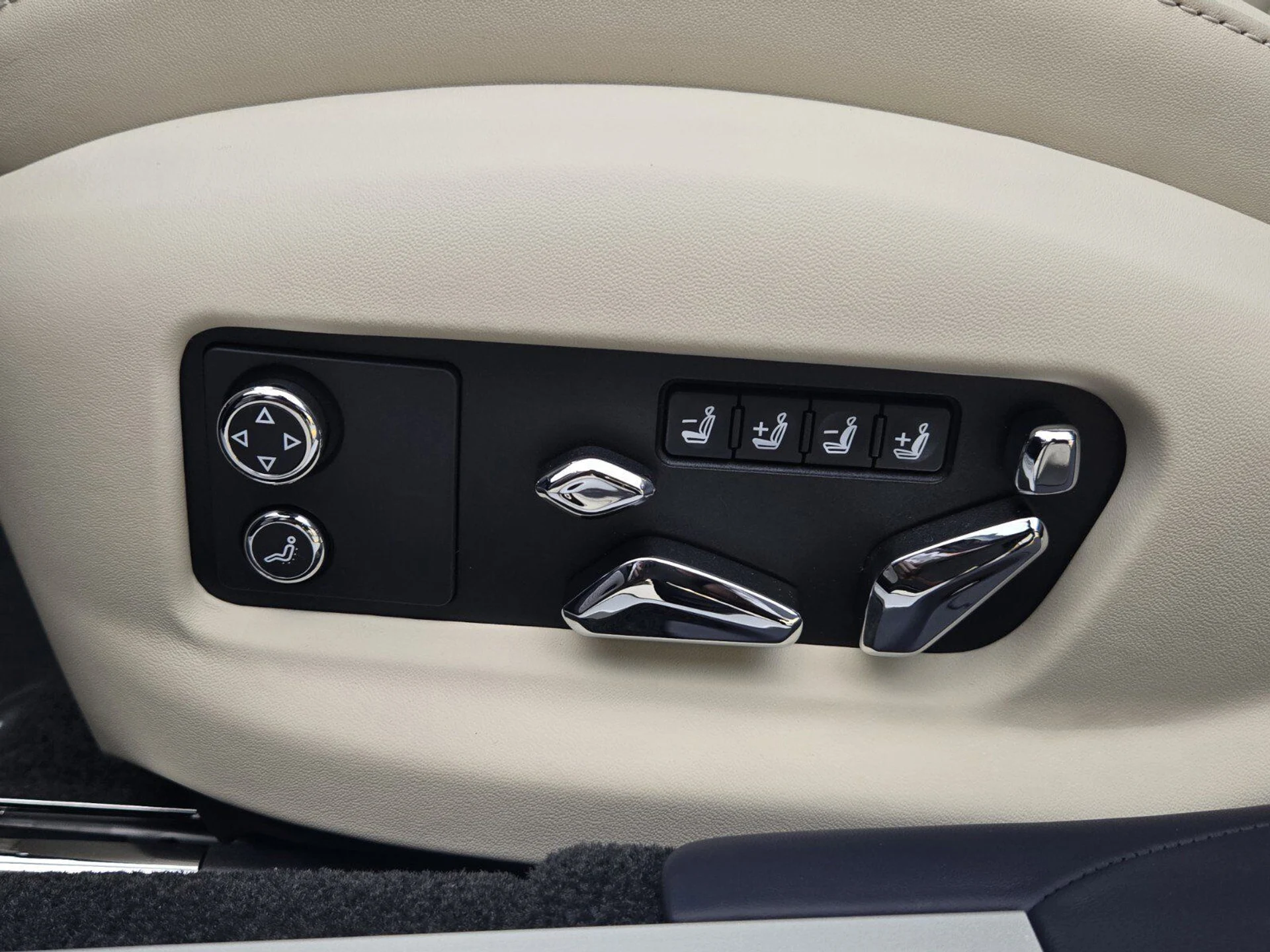 mph021_3537286311_466d7910cf82cf43bea44825bdeff013x_b29e46d1c7