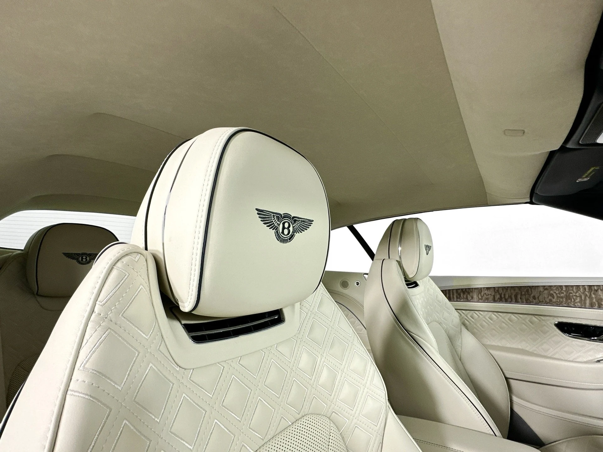 mph021_3555045861_22_3386d45725