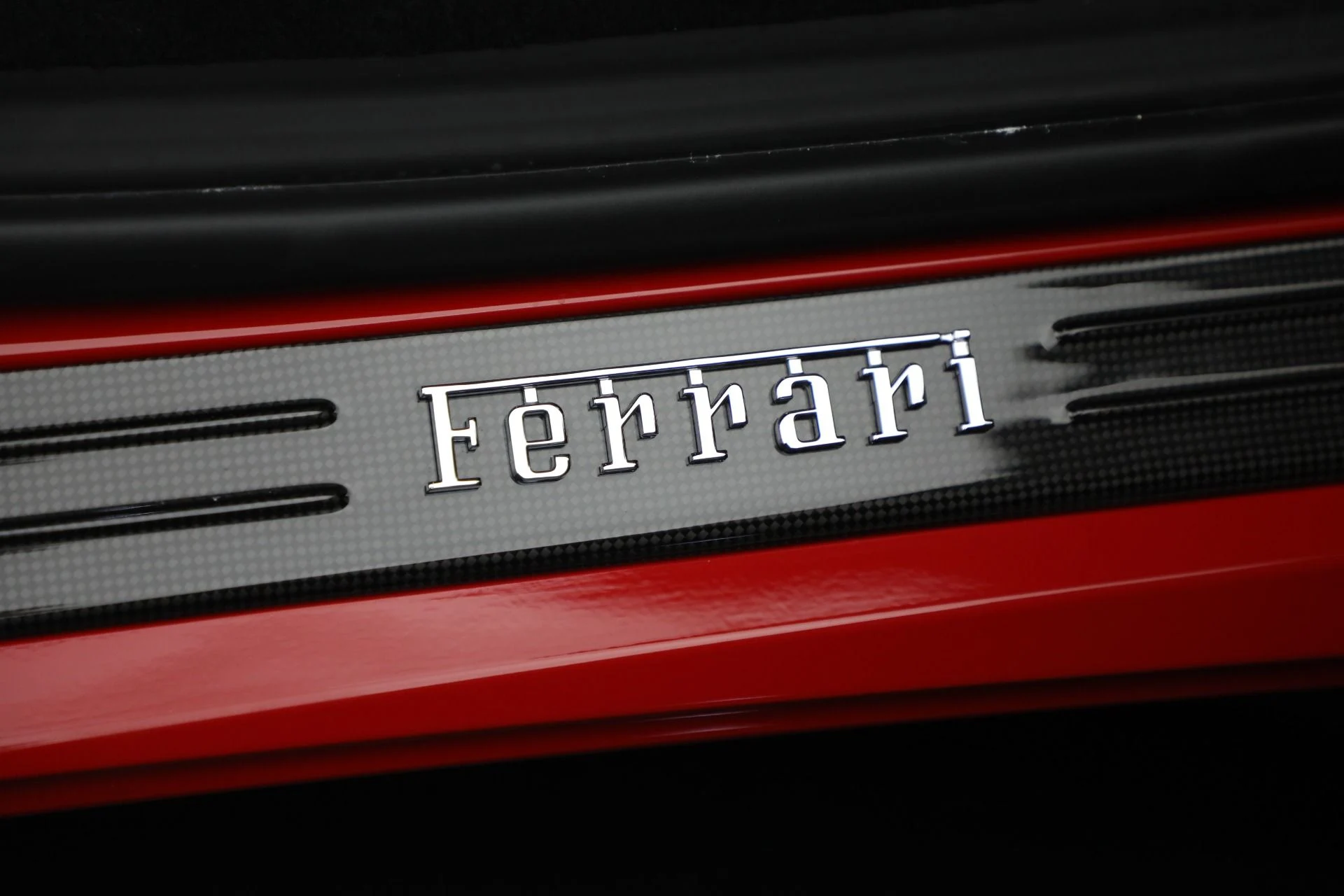 mph021_3560803919_Used_2021_Ferrari_F8_Tributo_0523e8e03c