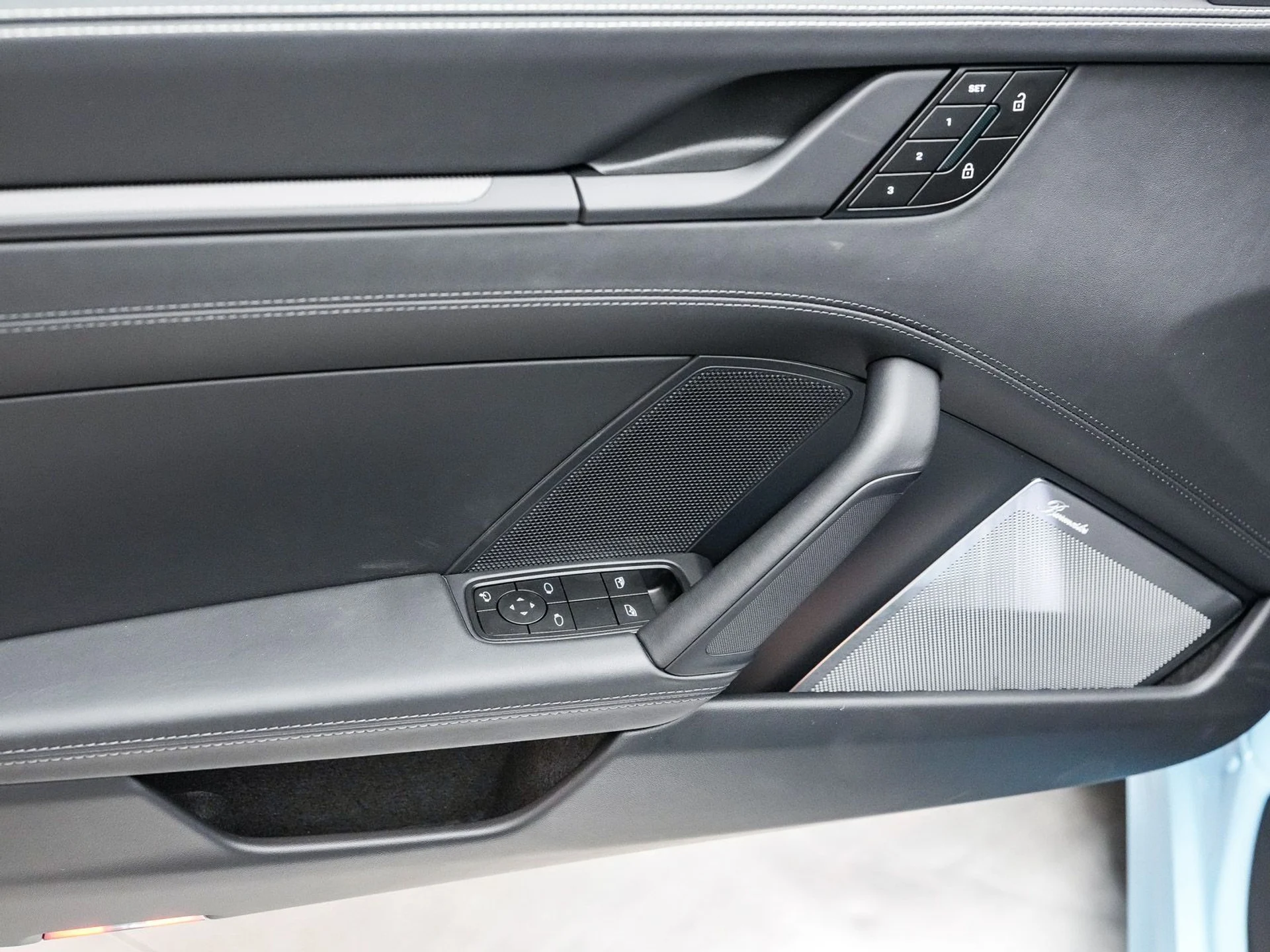 mph021_3567329697_0979ceb110c69dced38edfd982163778x_a0858cfd3e