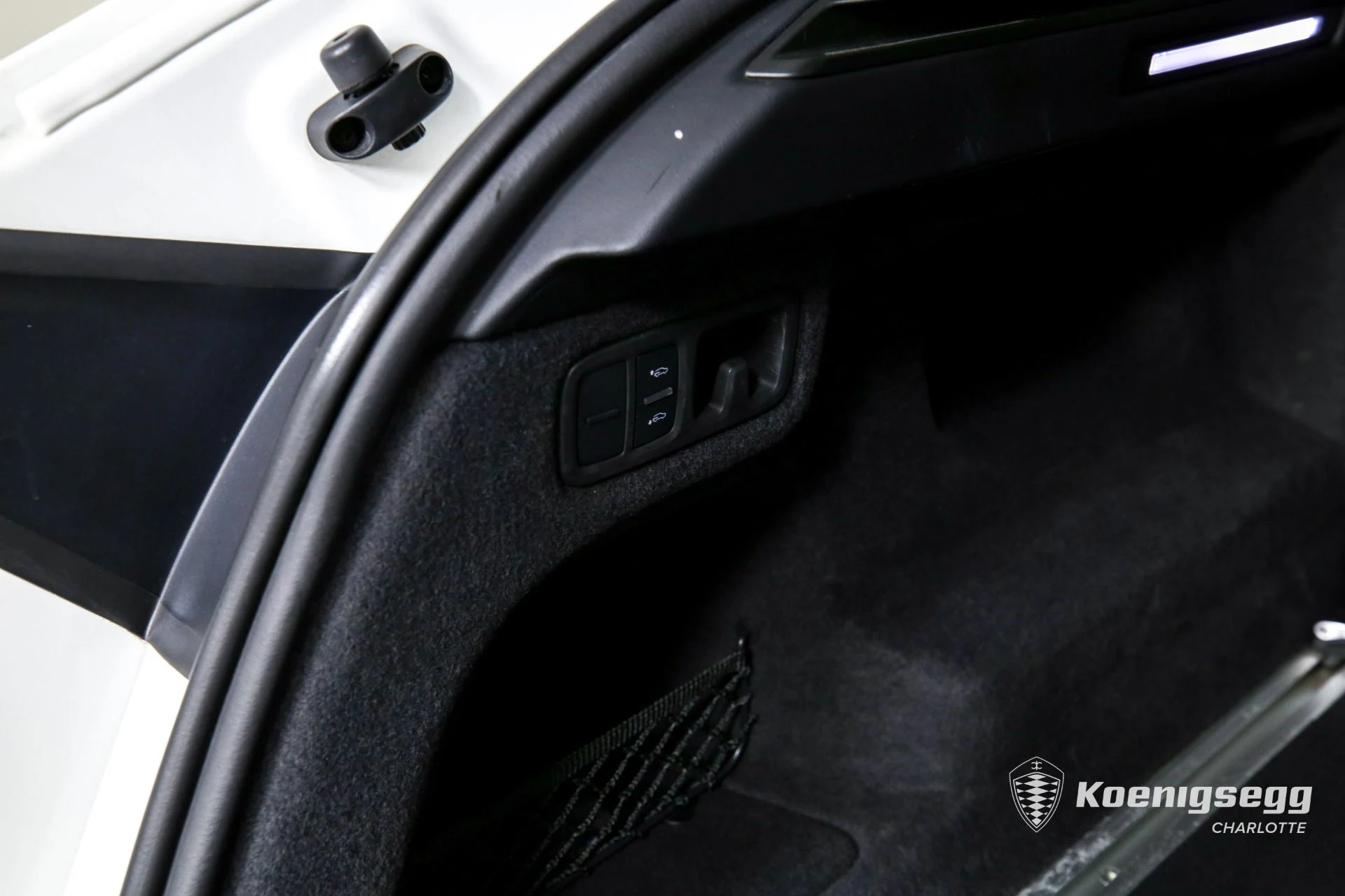 mph021_3569790592_Used_2019_Lamborghini_Urus_1760976119_ae5a5cd1fc