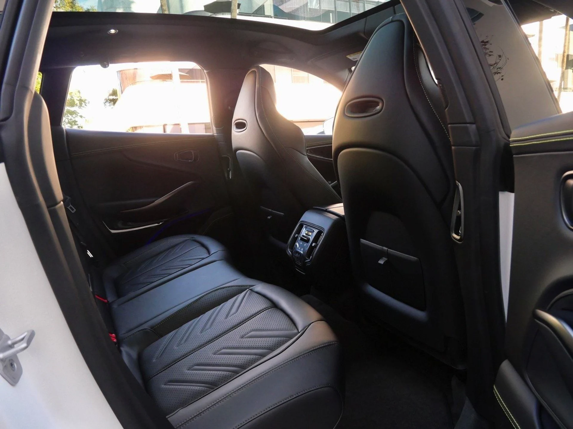 mph021_3578323072_fe0eb29e093ddd7b218dd2e3135c1118x_6f077f8a5f