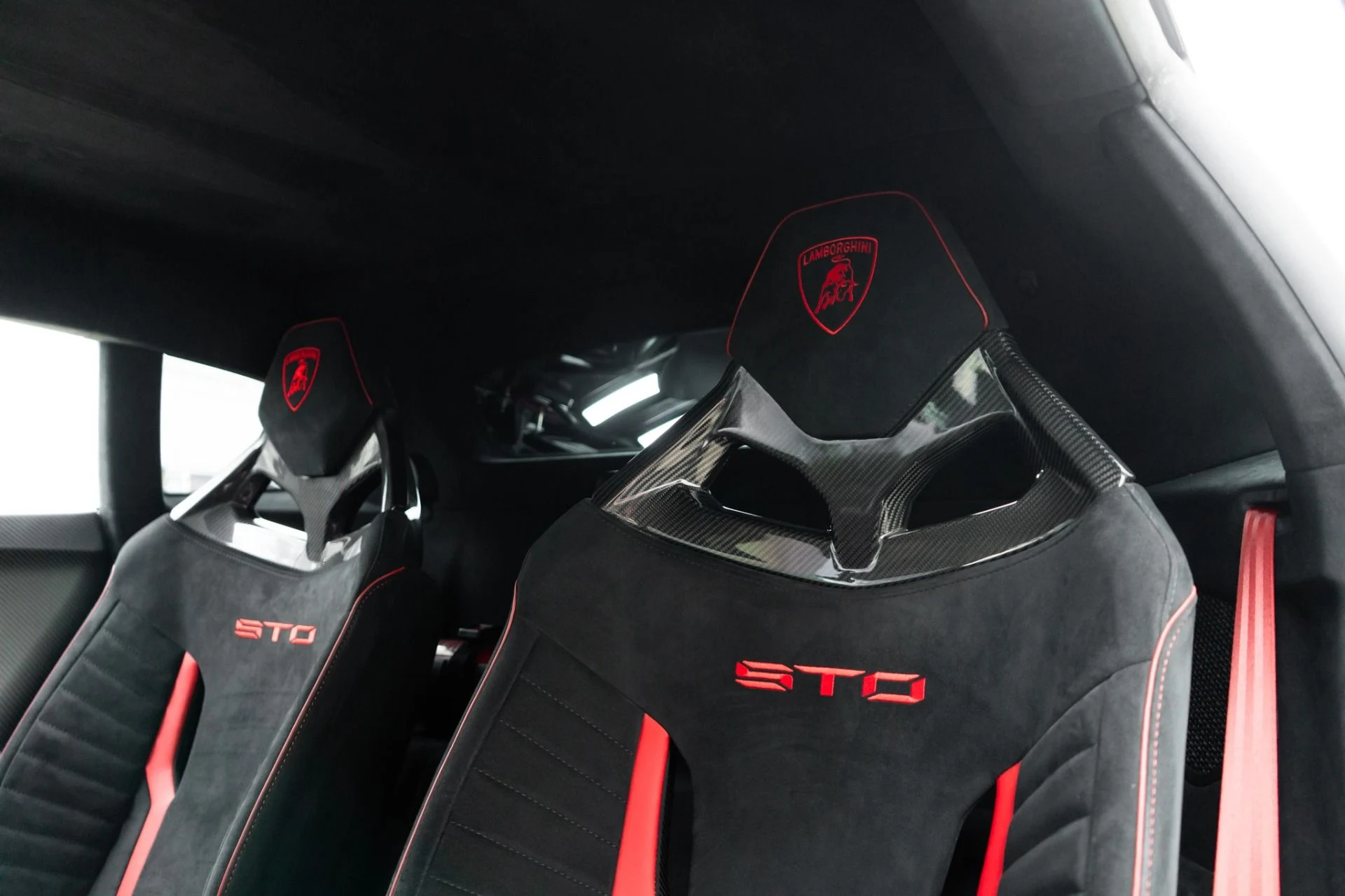 mph021_3589647755_Used_2022_Lamborghini_Huracan_STO_1772576757_43d556e885