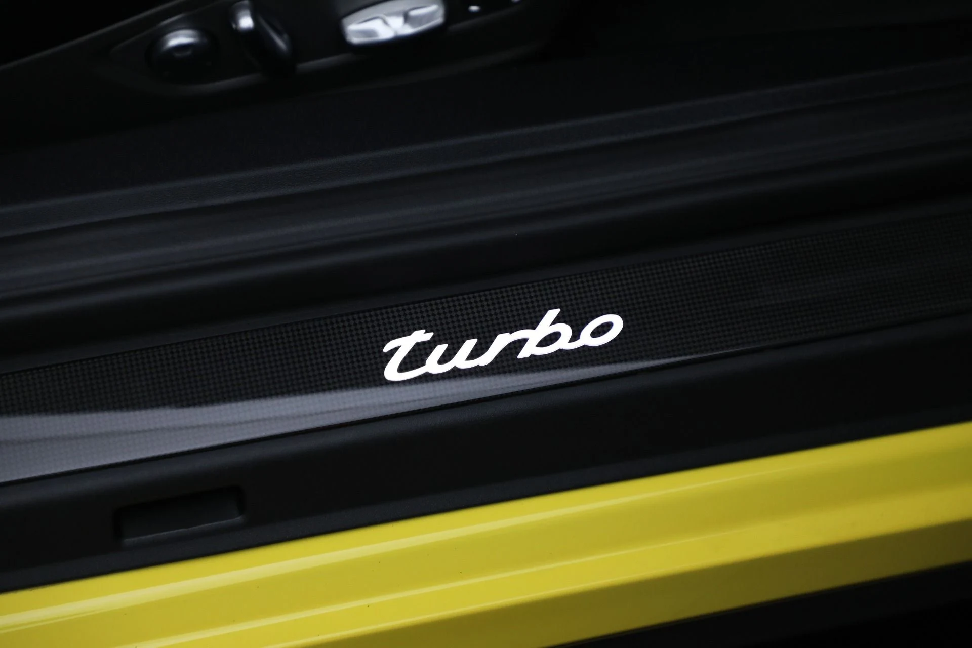 mph021_3592217200_Used_2017_Porsche_911_Turbo_Cabriolet_a95a770fe2