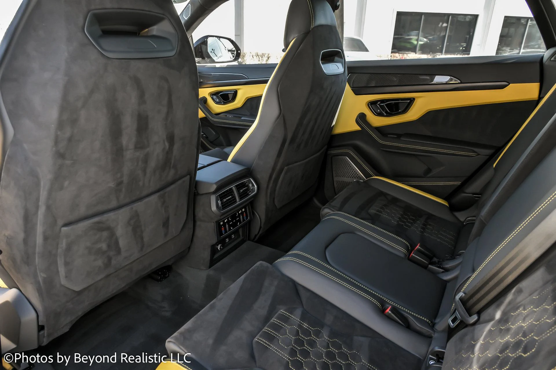 mph021_3597768842_Used_2024_Lamborghini_Urus_S_1769420564_485763169c