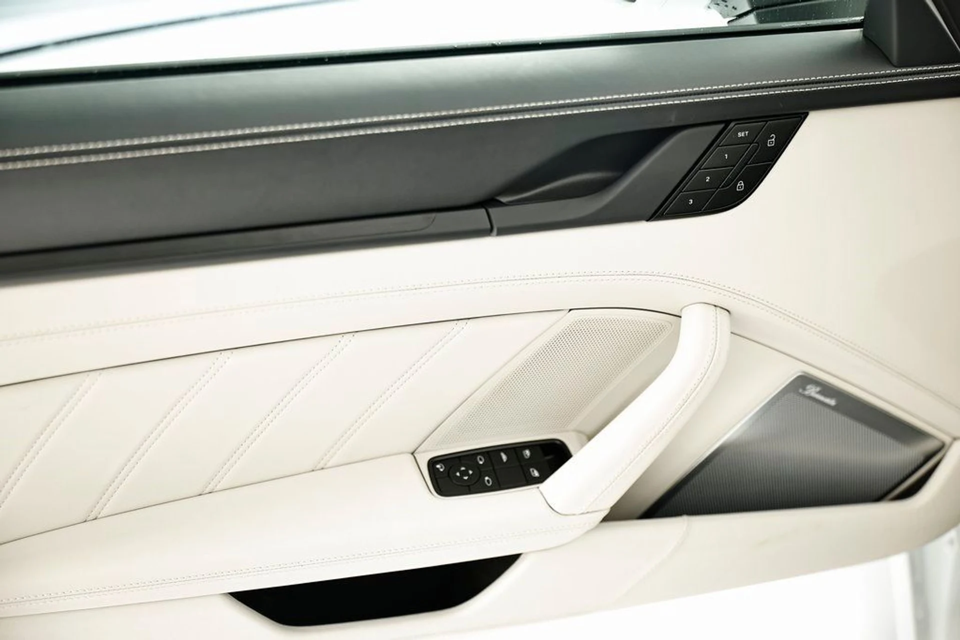 mph021_3613295977_2fd8e406996521249b08f12ae048108c_6c4edc58c2