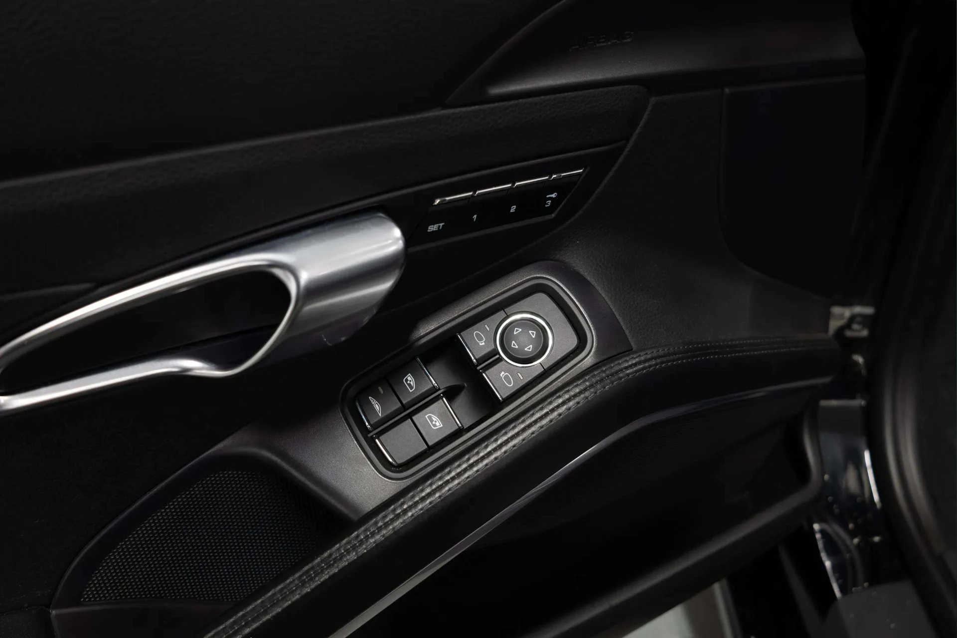 mph021_3620136891_38ae8400_c11a_42c3_b259_a9db49b2364f_2_21_Interior_201220_Porsche2091120_Carrera20_Cabriolet2028_WP_0_CA_2_A98_CS_14039029_19_d4de684b31
