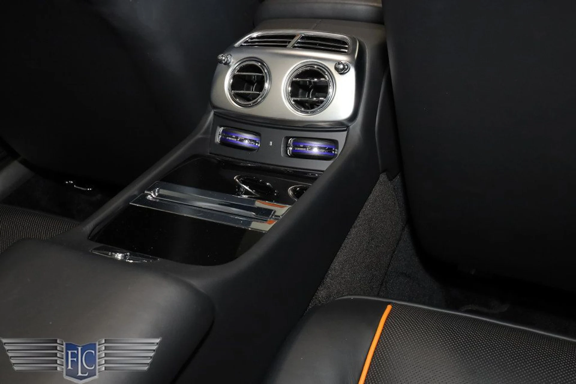 mph021_362209781_used_2021_rolls_royce_dawn_convertible_9689_23009297_22_1024_4fa47b0e49