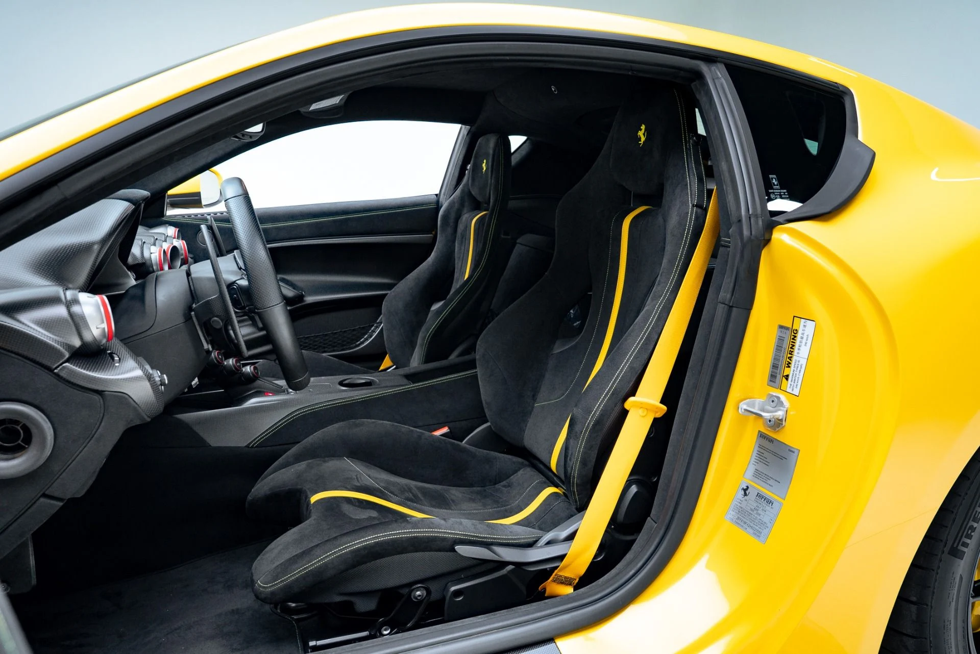 mph021_3627702000_Used_2017_Ferrari_F12tdf_1777334910_dfd8d65407