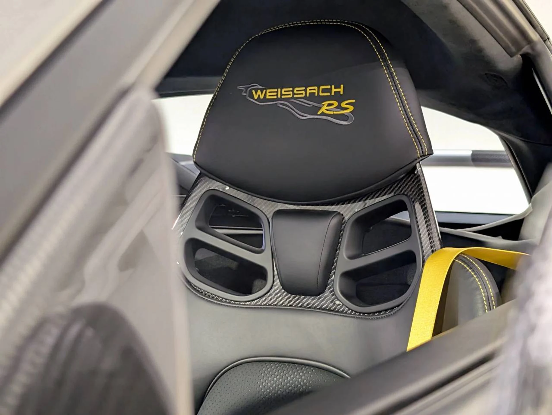 mph021_3627905968_8770f4d3a131e4b370e788a62cd83fabx_86d34cbd45