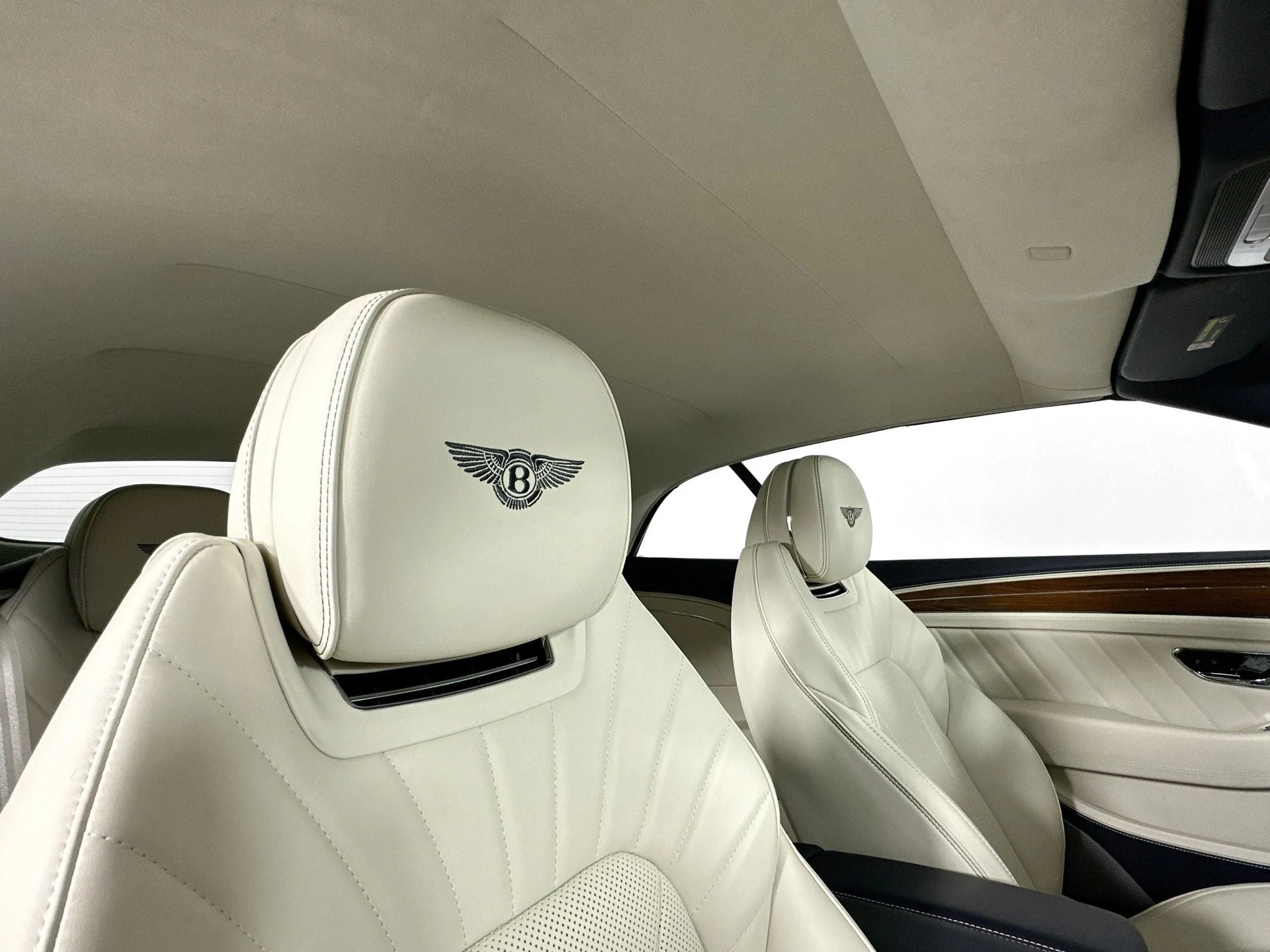 mph021_3628993805_22_15d6e075ad