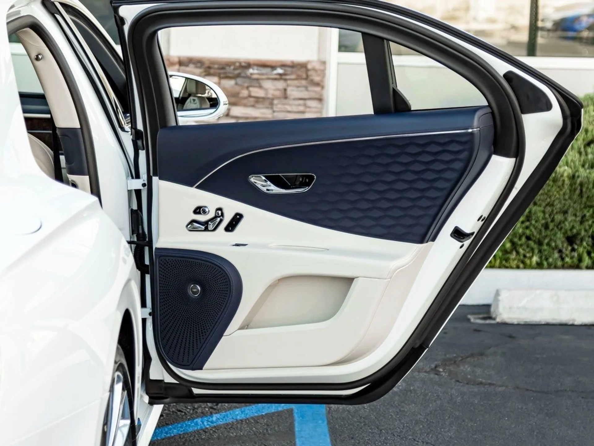 mph021_3631417729_22_87b4803ab4