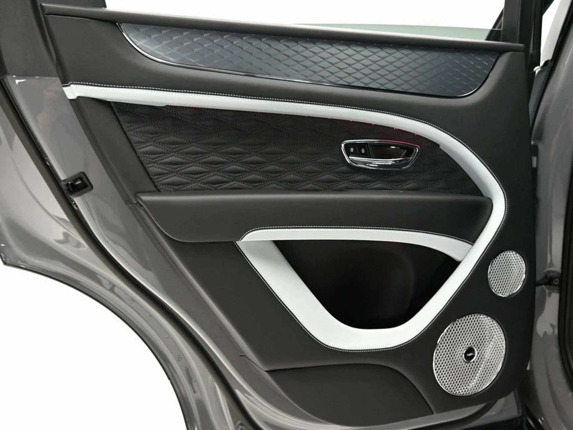 mph021_3631734021_dcf9f260595b641a22c1bb1c40a60983_9734a55f5f