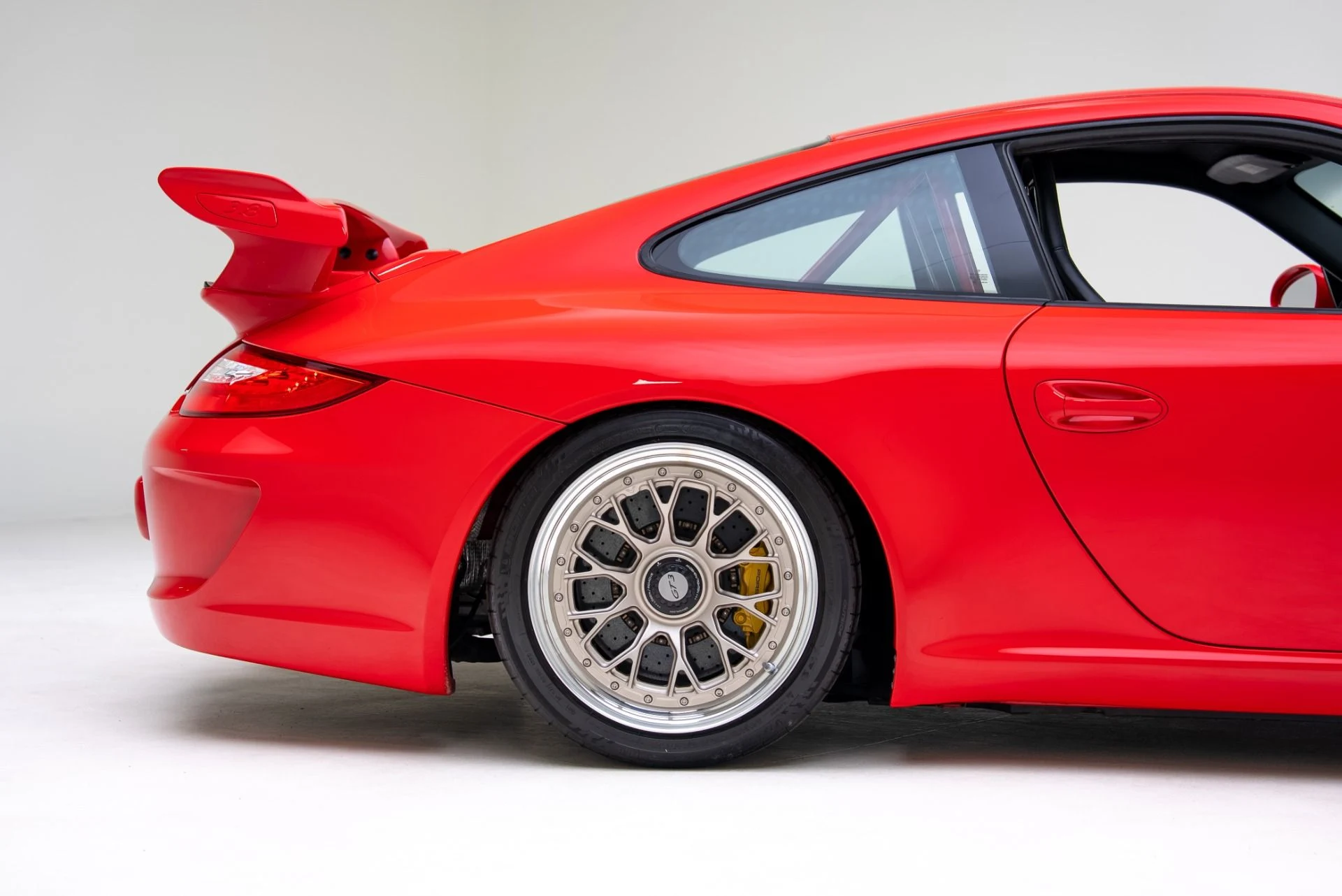 mph021_3634530920_Used_2010_Porsche_911_GT_3_9972_GT_3_1769029869_6edb69670b