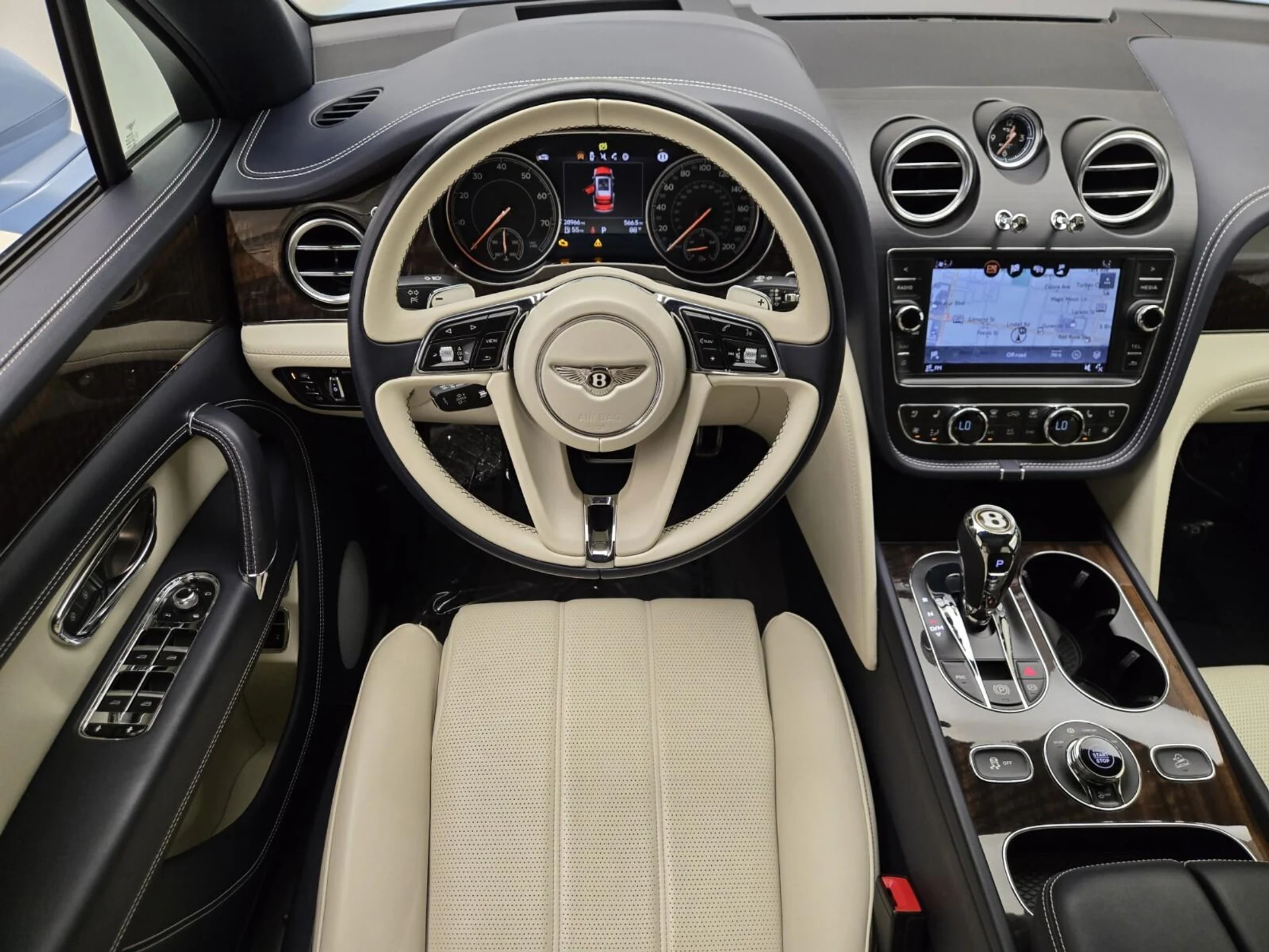 mph021_3638593630_Used_2020_Bentley_Bentayga_V8_1754377273_4ea25bf1e6
