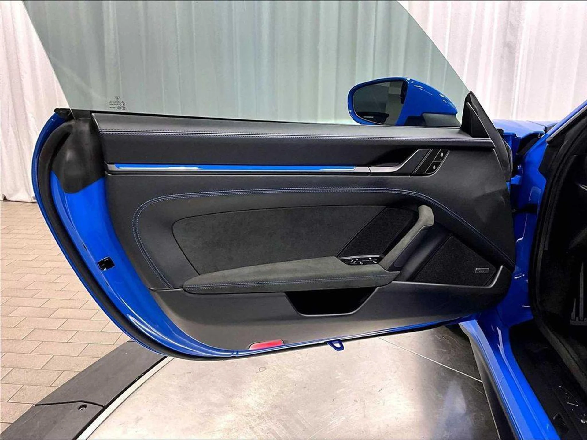 mph021_3638604811_GJ_5_Fcvjk_CW_49_Px_EC_6_TW_Eooh_CG_7_A_fbf1f02e23