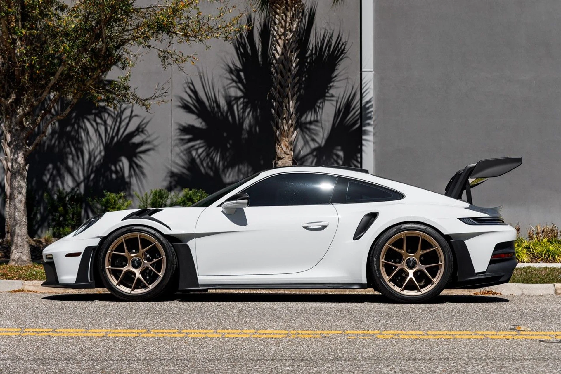 mph021_3643158017_645_p22_l_86b22666b0