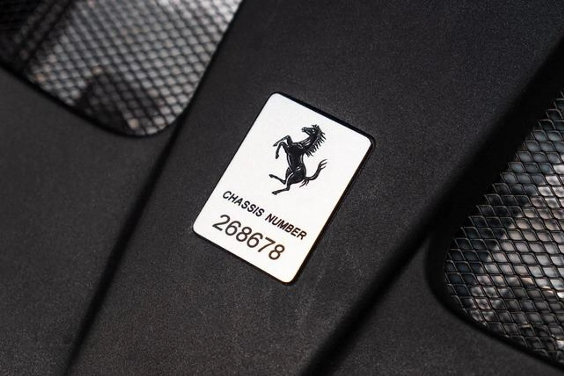 mph021_3644774447_t7p2_LSYEWT_Vc_Hxlct9jgxqi_L_Uh_Y_963ca29f7b