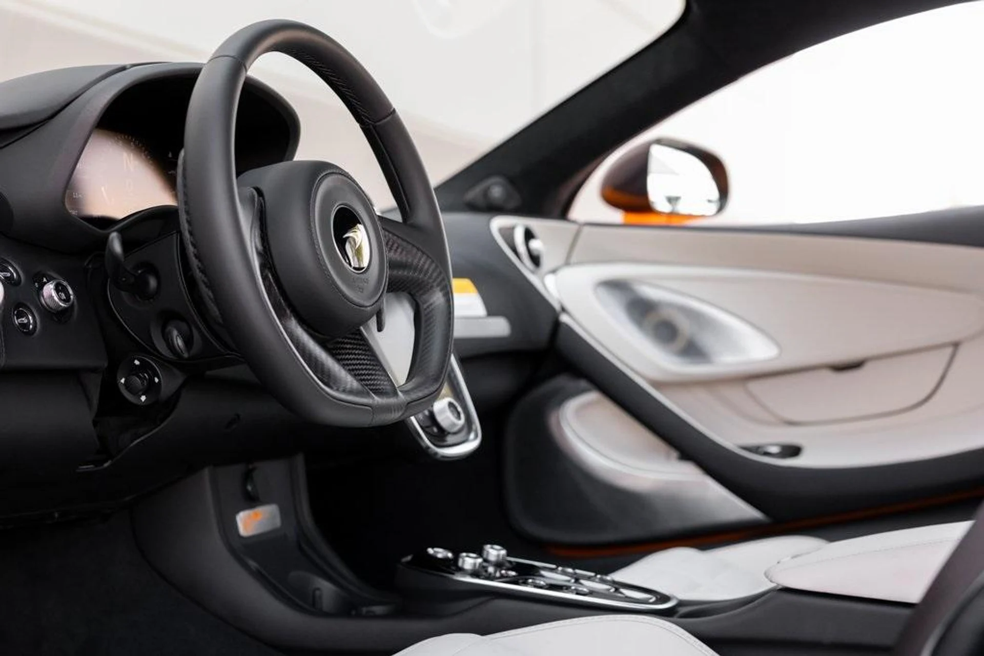 mph021_3647702484_Used_2025_MCLAREN_GTS_1721509499_eb11efa80b