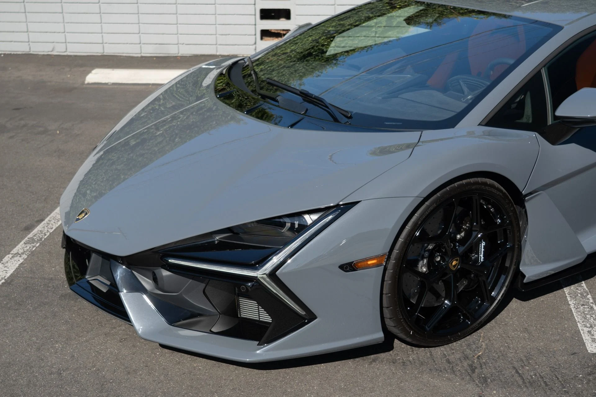 mph021_3647879188_Used_2024_Lamborghini_Revuelto_1755720584_9562b945ff