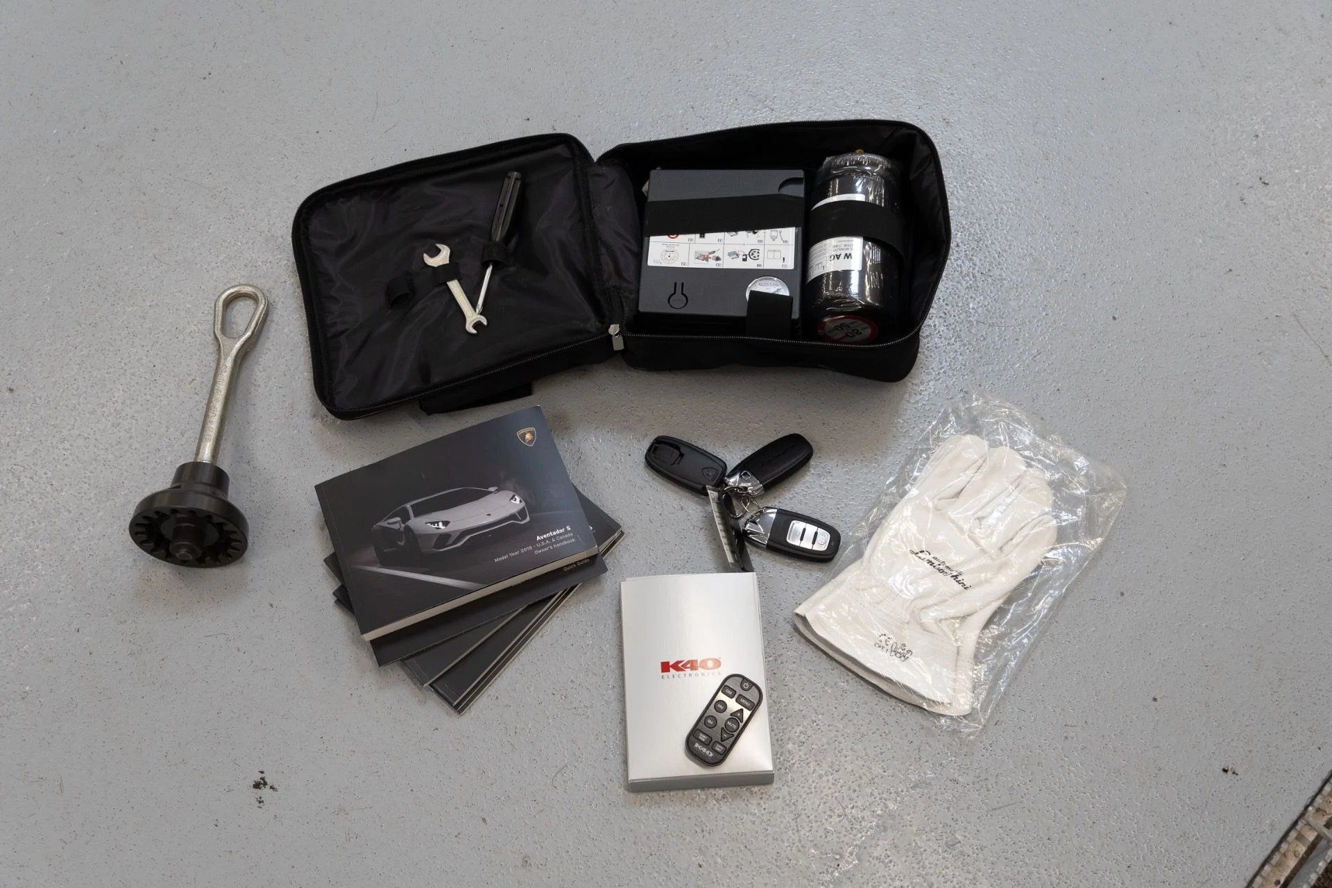 mph021_3648964950_Used_2018_Lamborghini_Aventador_LP_740_4_S_1772662889_43b8902c05