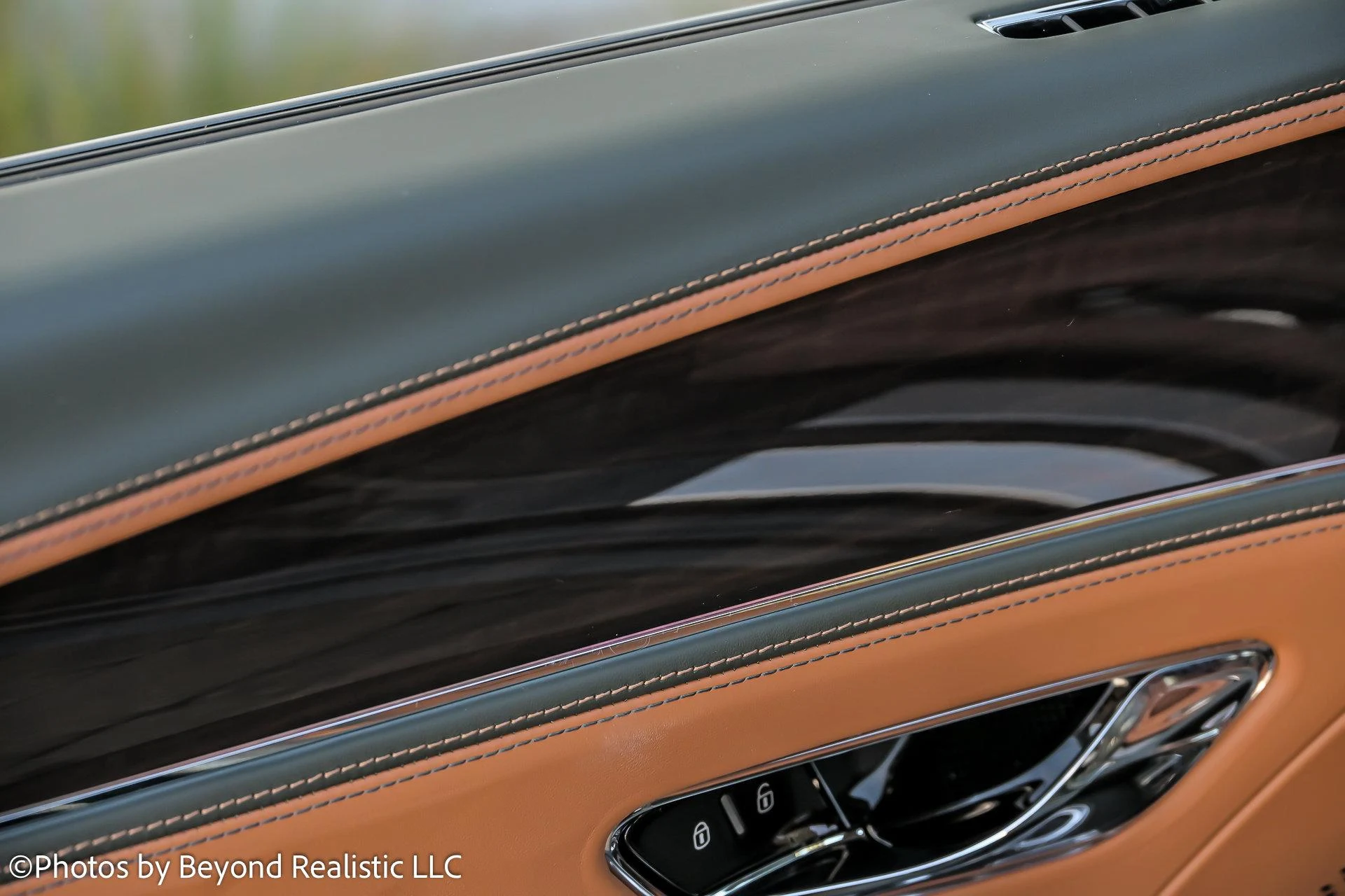 mph021_3658943007_Used_2025_Bentley_Flying_Spur_Speed_First_Edition_Specification_1761724533_b7e88faec8