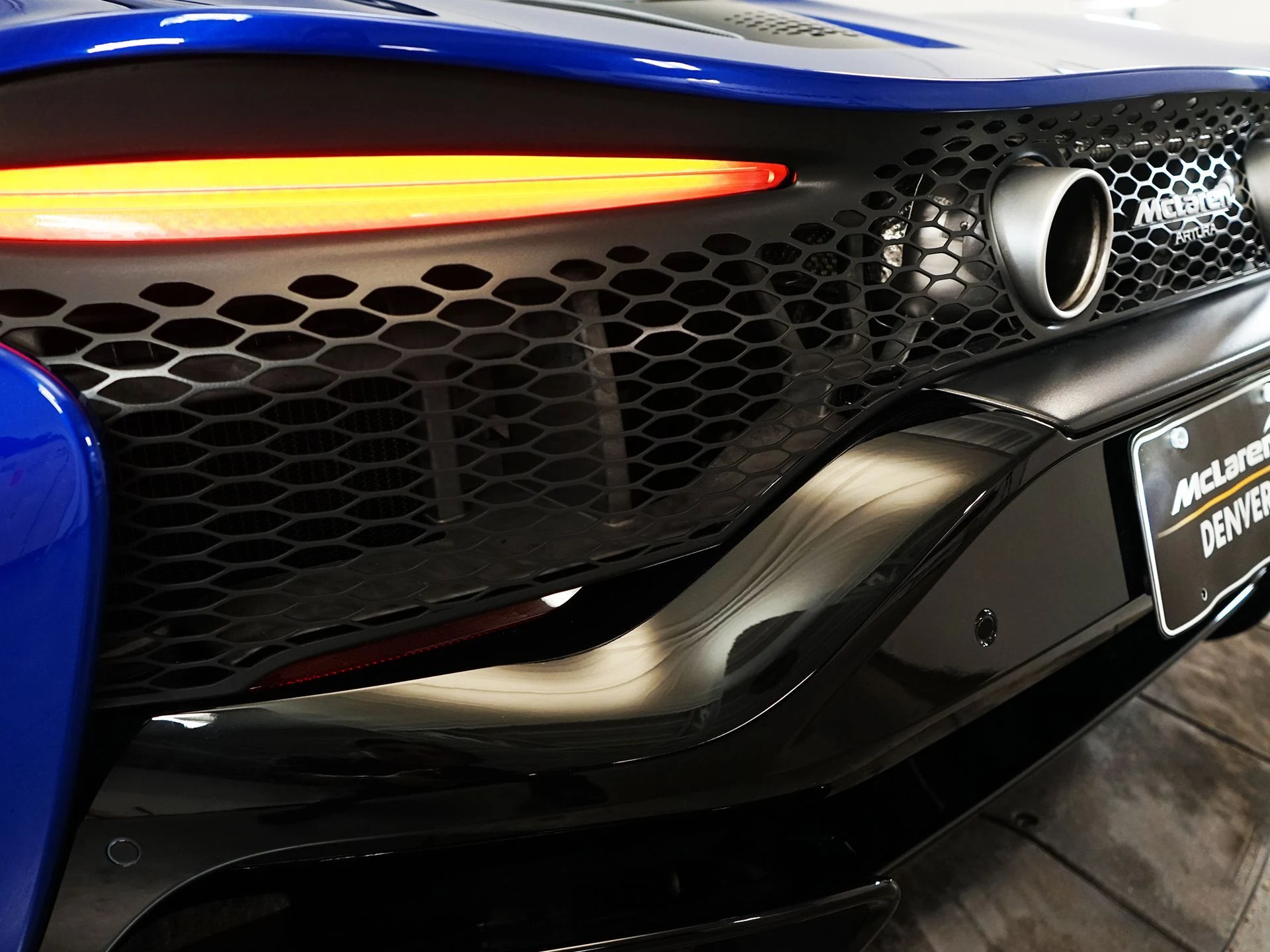 mph021_3660649018_753f2b9c04799ef33a081600103a639bx_38a288f519