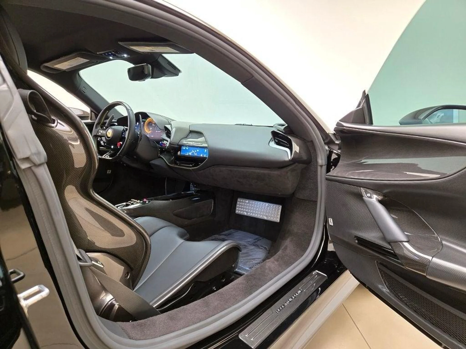 mph021_366598950_Used_2022_Ferrari_SF_90_Stradale_1771612497_79d753bef8