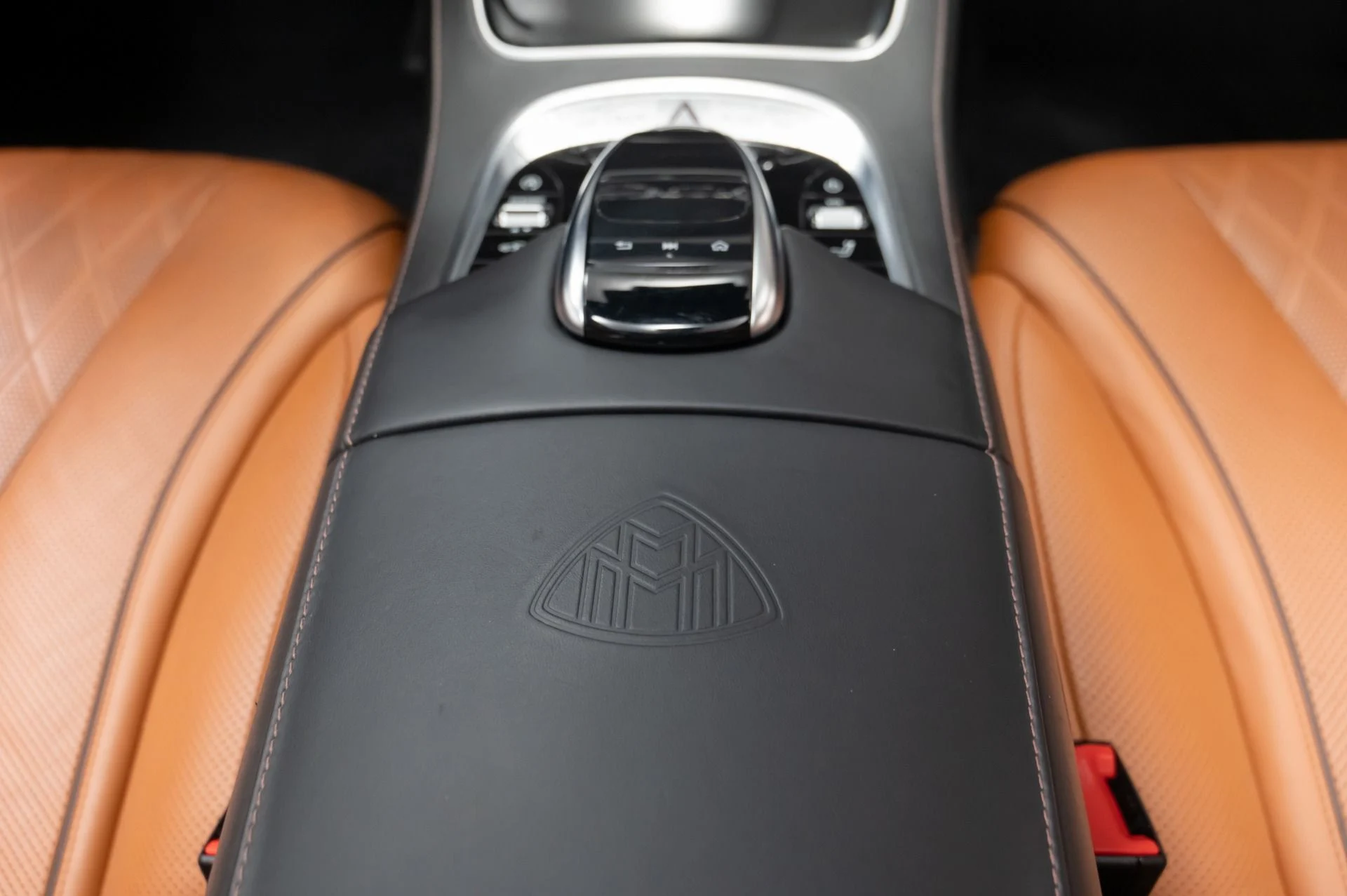 mph021_3676157740_Used_2020_Mercedes_Benz_S_Class_Maybach_S_560_4_MATIC_1747163548_7102b1eca6