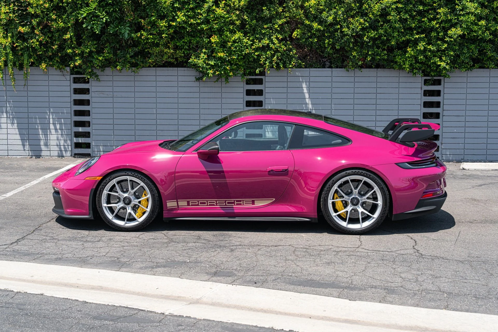 mph021_3681187673_Used_2024_Porsche_911_GT_3_1753158568_b50012ebf4