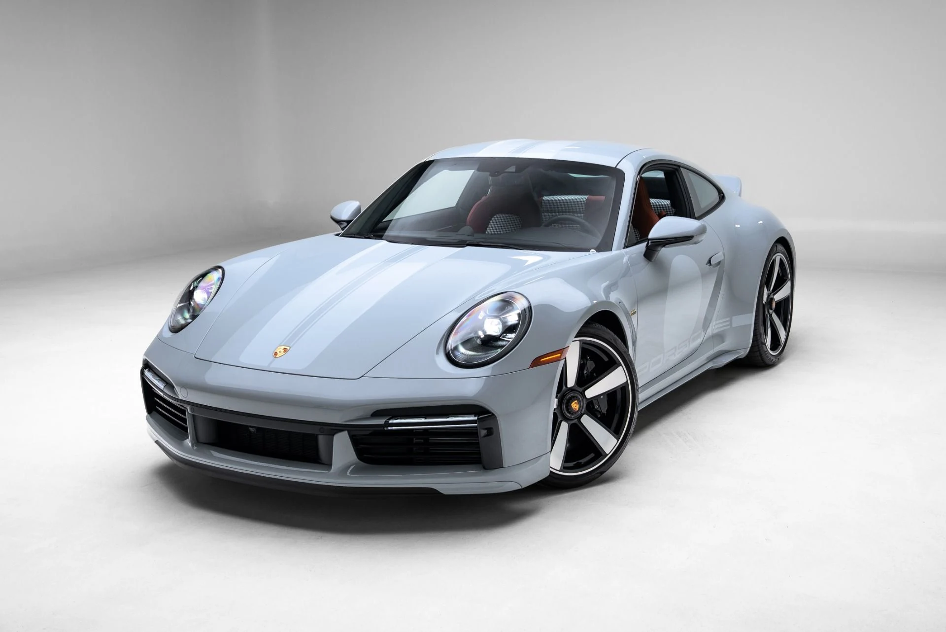 mph021_3686111046_Used_2023_Porsche_911_Sport_Classic_1774647065_4786585b91