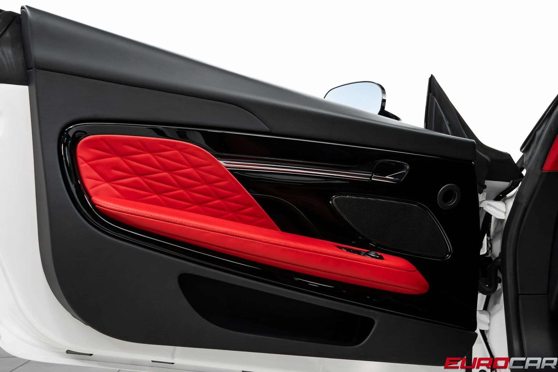 mph021_370072212_image_22_d82e27c0d8