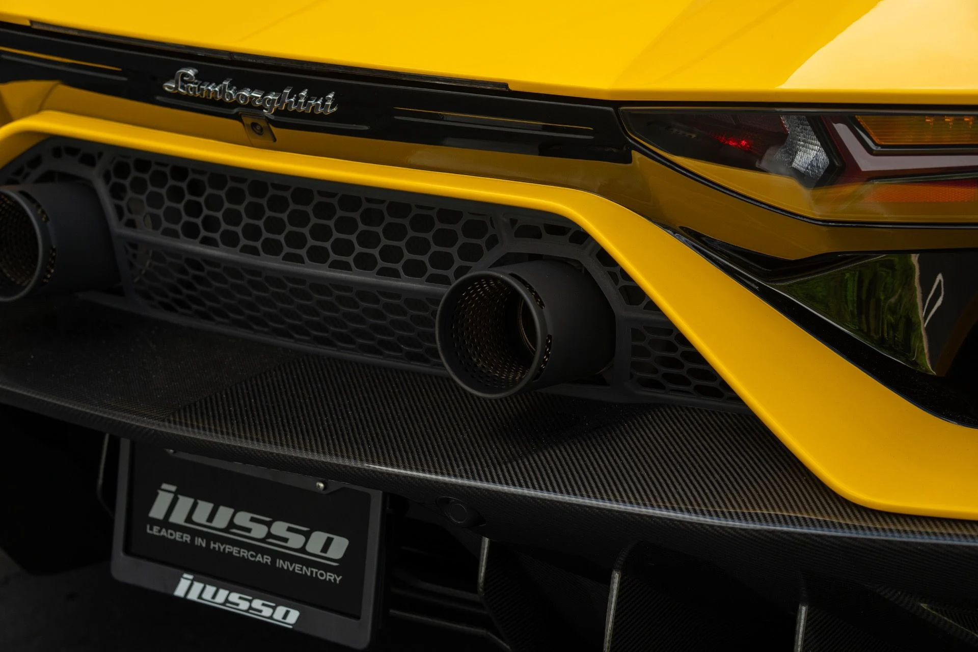 mph021_3702299746_Used_2022_Lamborghini_Aventador_LP_780_4_Ultimae_1757714109_fb7d3e7d40