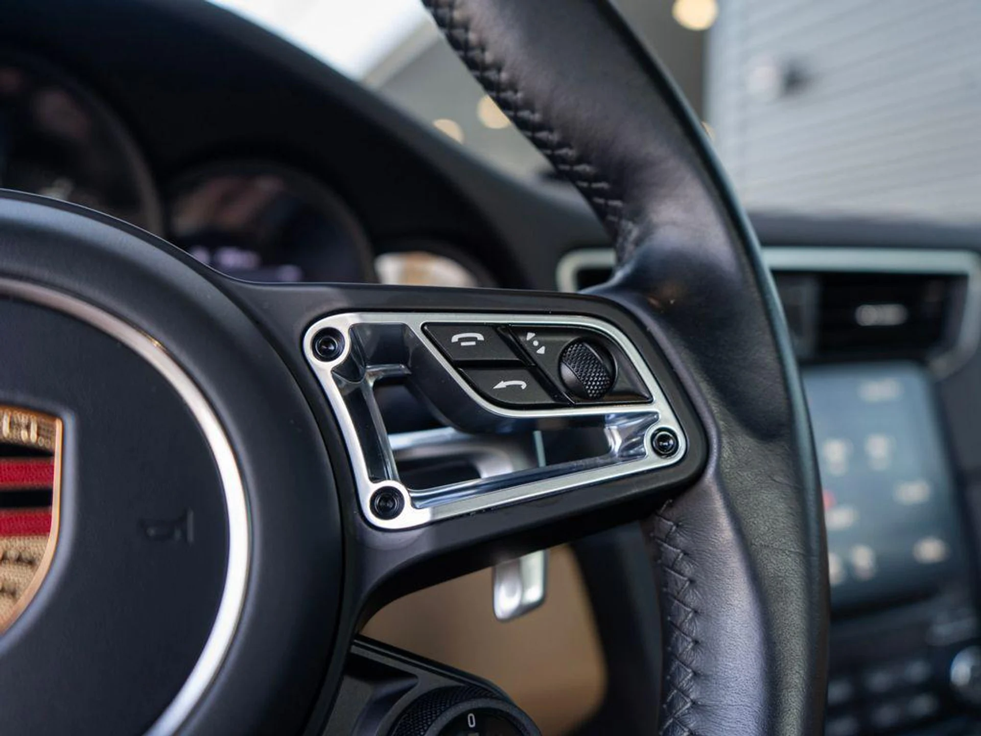 mph021_3705333618_v_Kh16e_V_r_ql2_Bx_E2a3a4m_Al9m4_0b0b73fc13