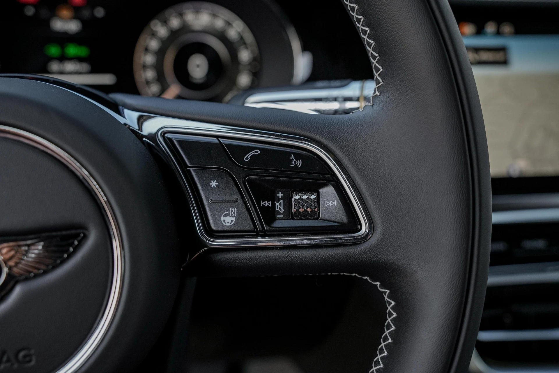 mph021_3712316224_Hi_Tech_Luxury_Imports_LLC_SCBBP_6_ZG_7_TC_024549_image_21_510d97f4ad