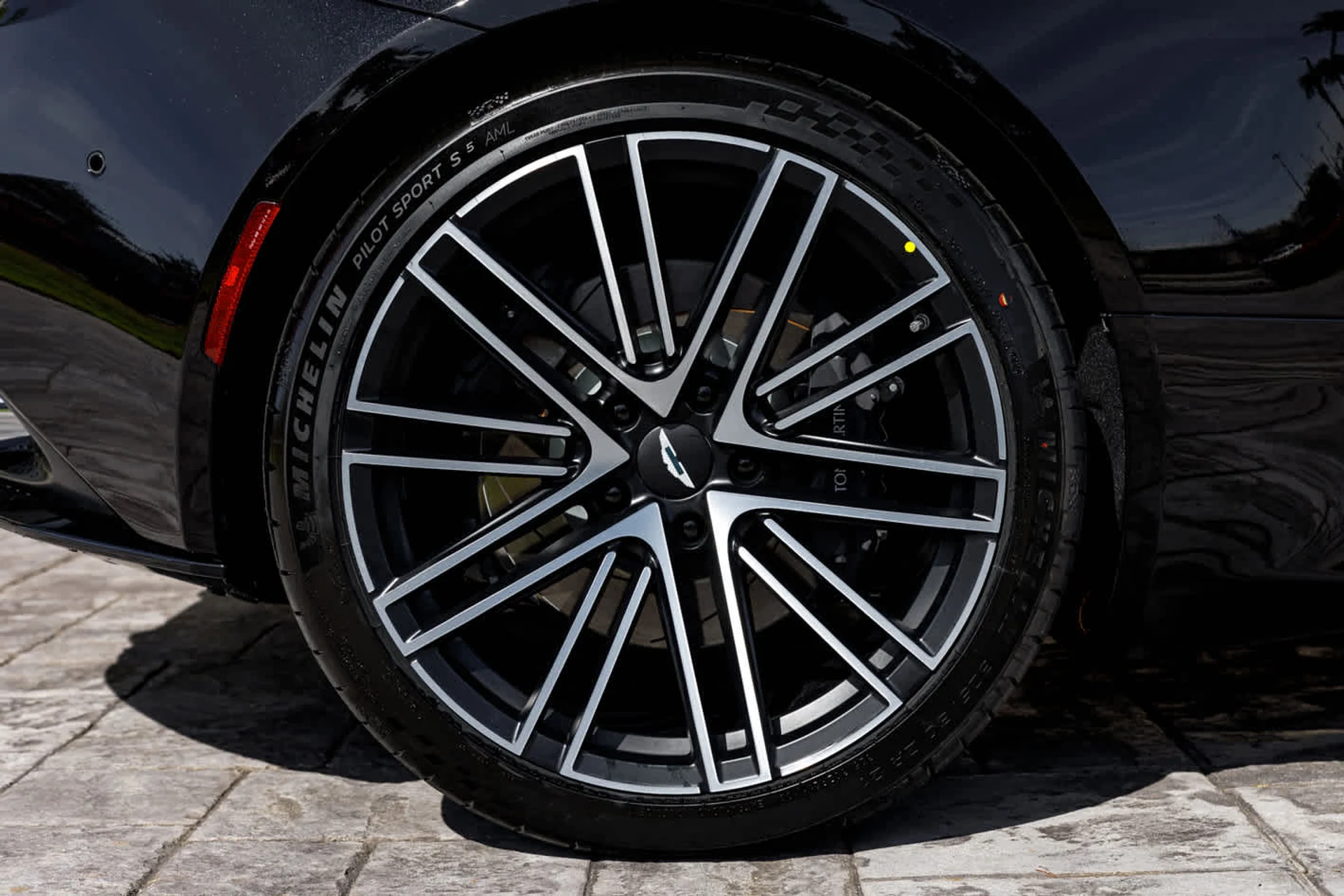 mph021_3717374701_22_37bf119462