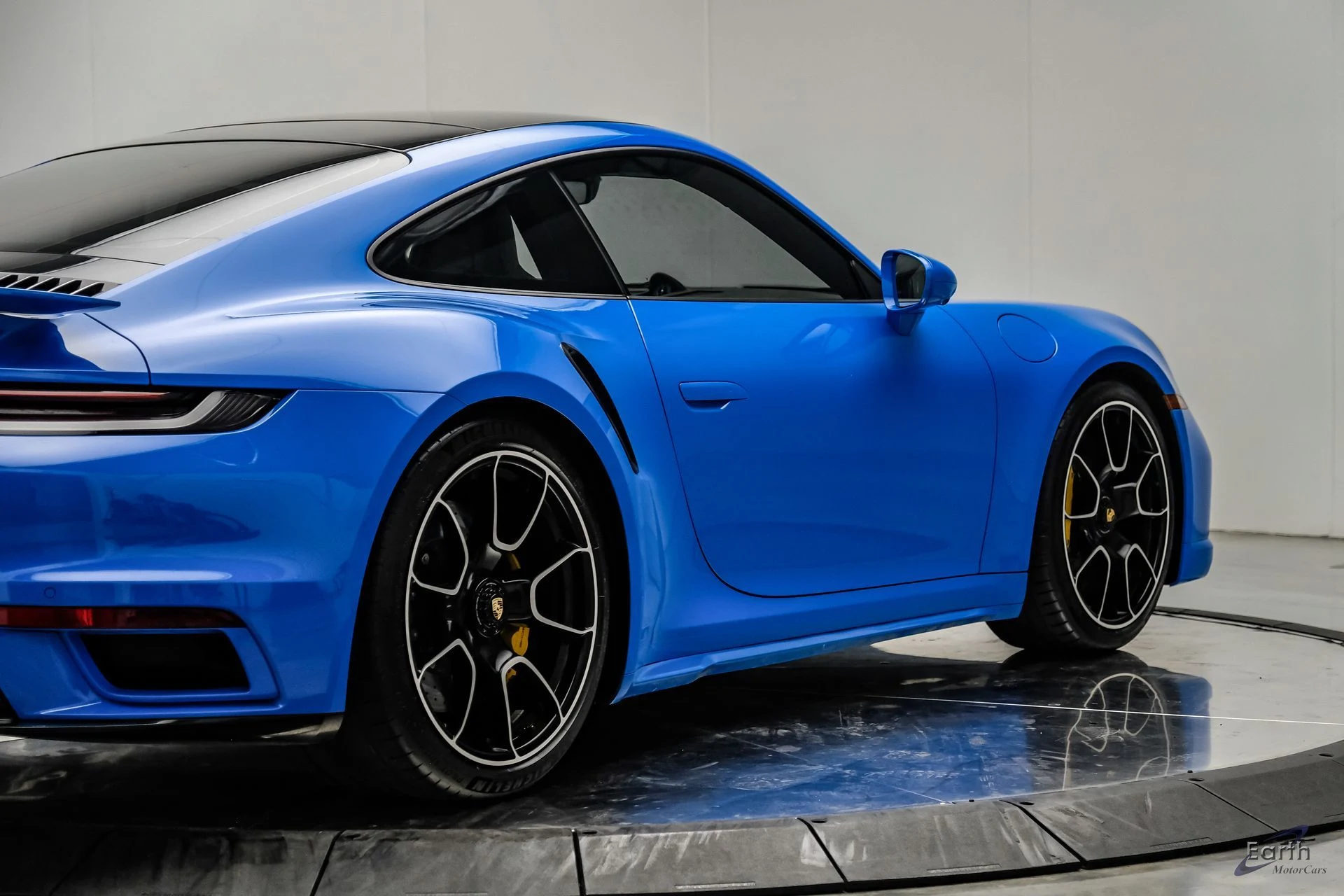 mph021_3720946583_87efde41b318f36f2f16bfc8d6553651x_81e96f5d95