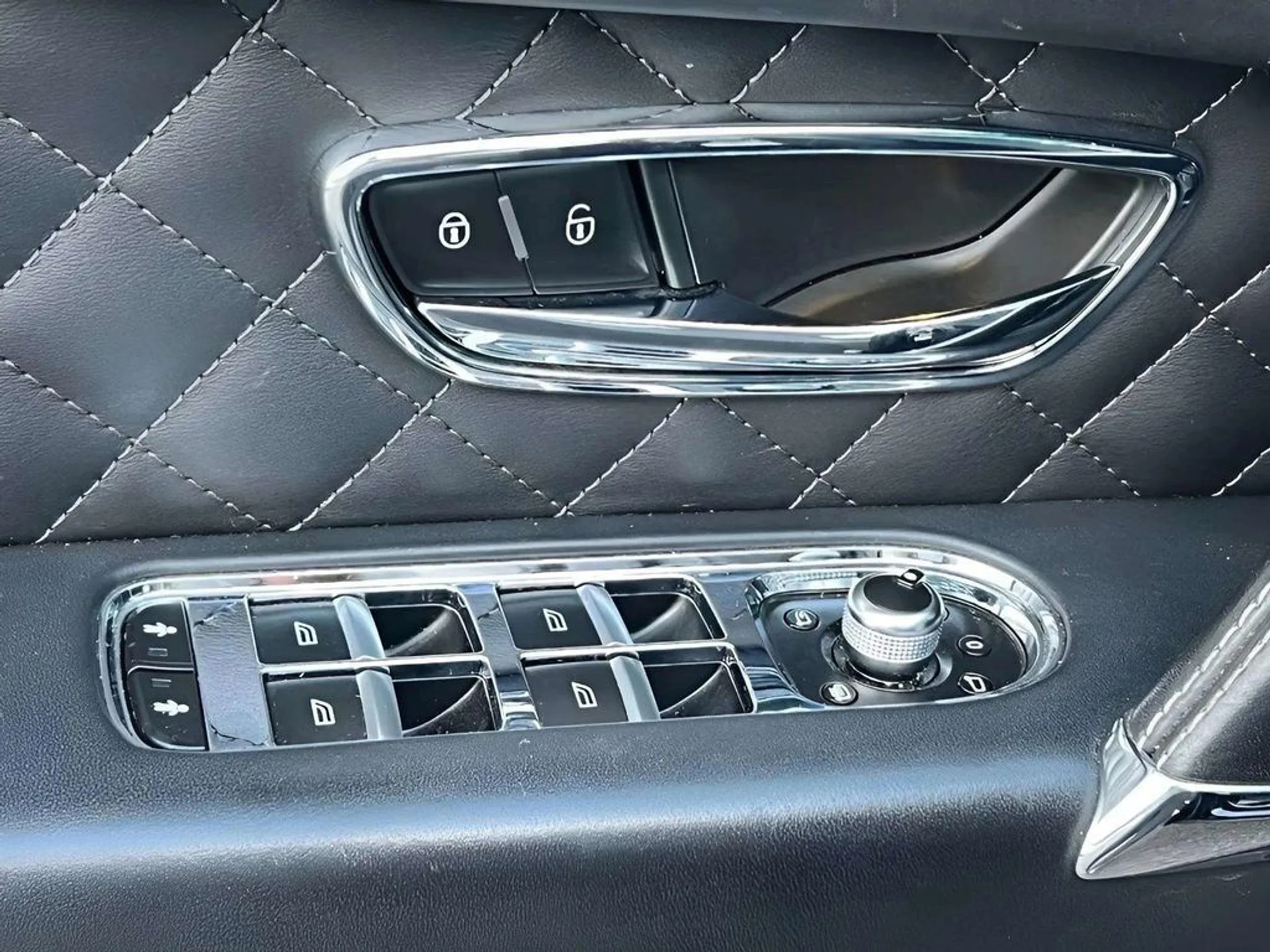 mph021_3727441379_4p2j0yz0jd8hey9p04s2i7p6489e_f83dacc193