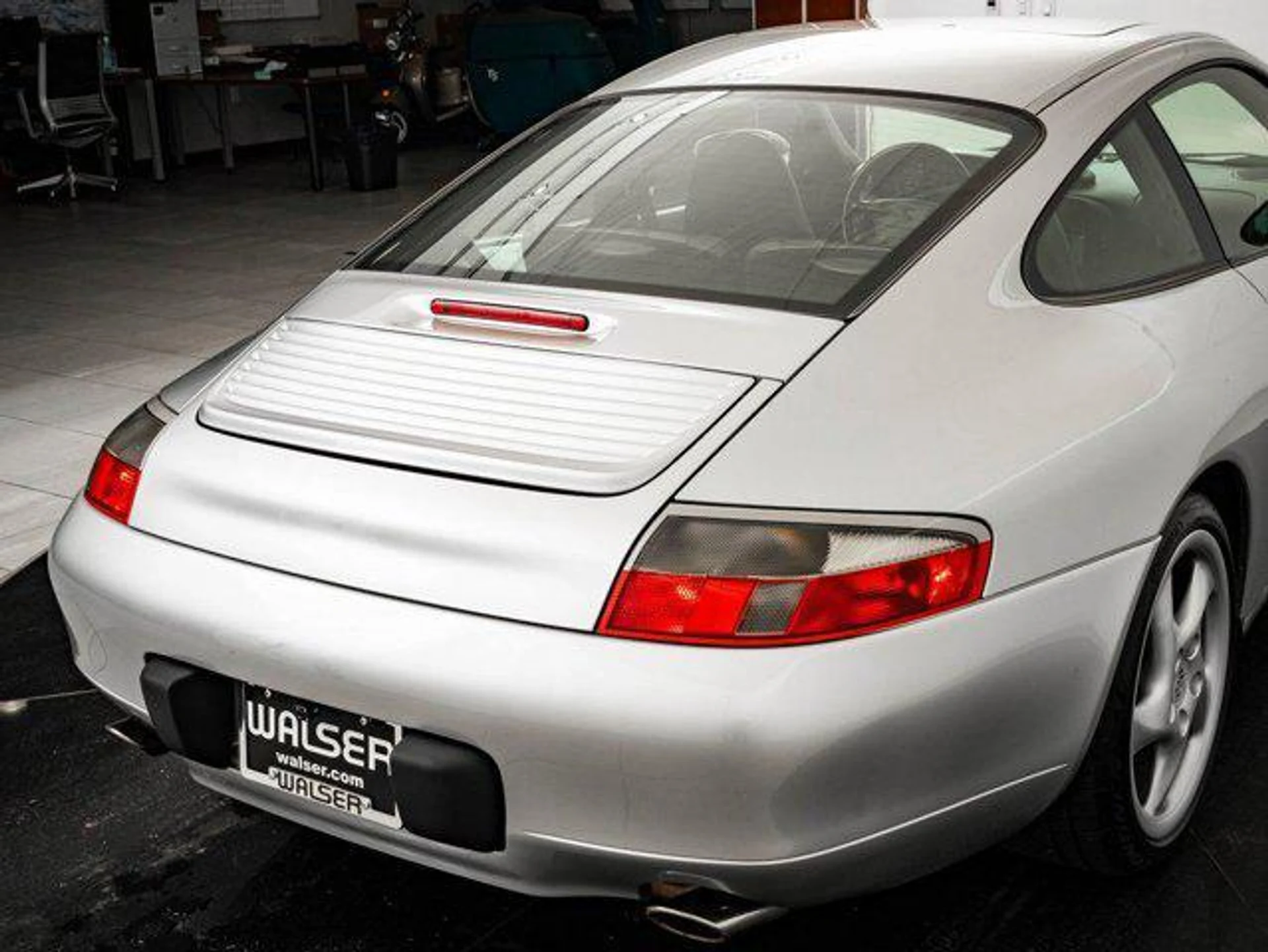 mph021_3730795401_73s9_V8q_Fj01_KMX_1b4_IZ_Plmm_e_Sg_01c30fb64f