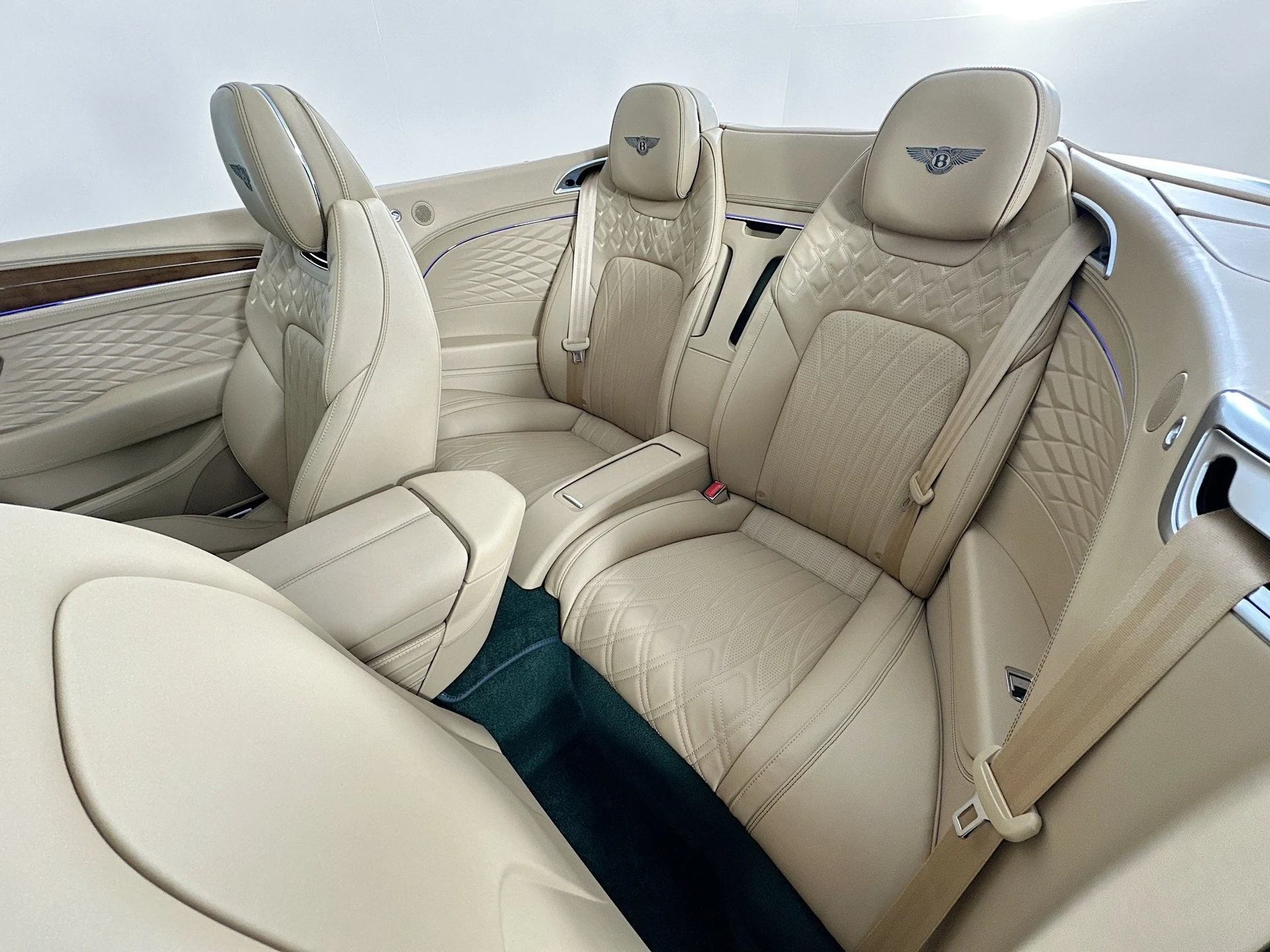 mph021_3739691252_22_3bd1e94f58