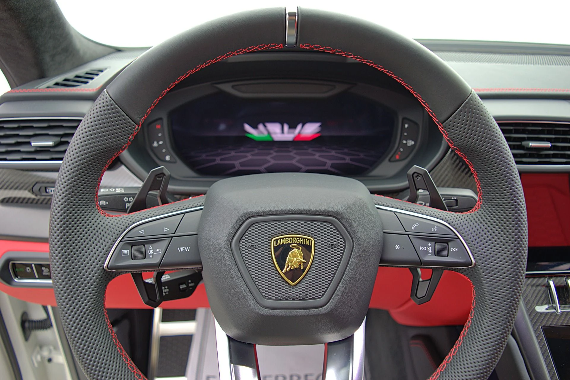 mph021_3744179658_Used_2022_Lamborghini_Urus_SELEZIONE_PRE_OWNED_CERTIFIED_e540c9c0f9
