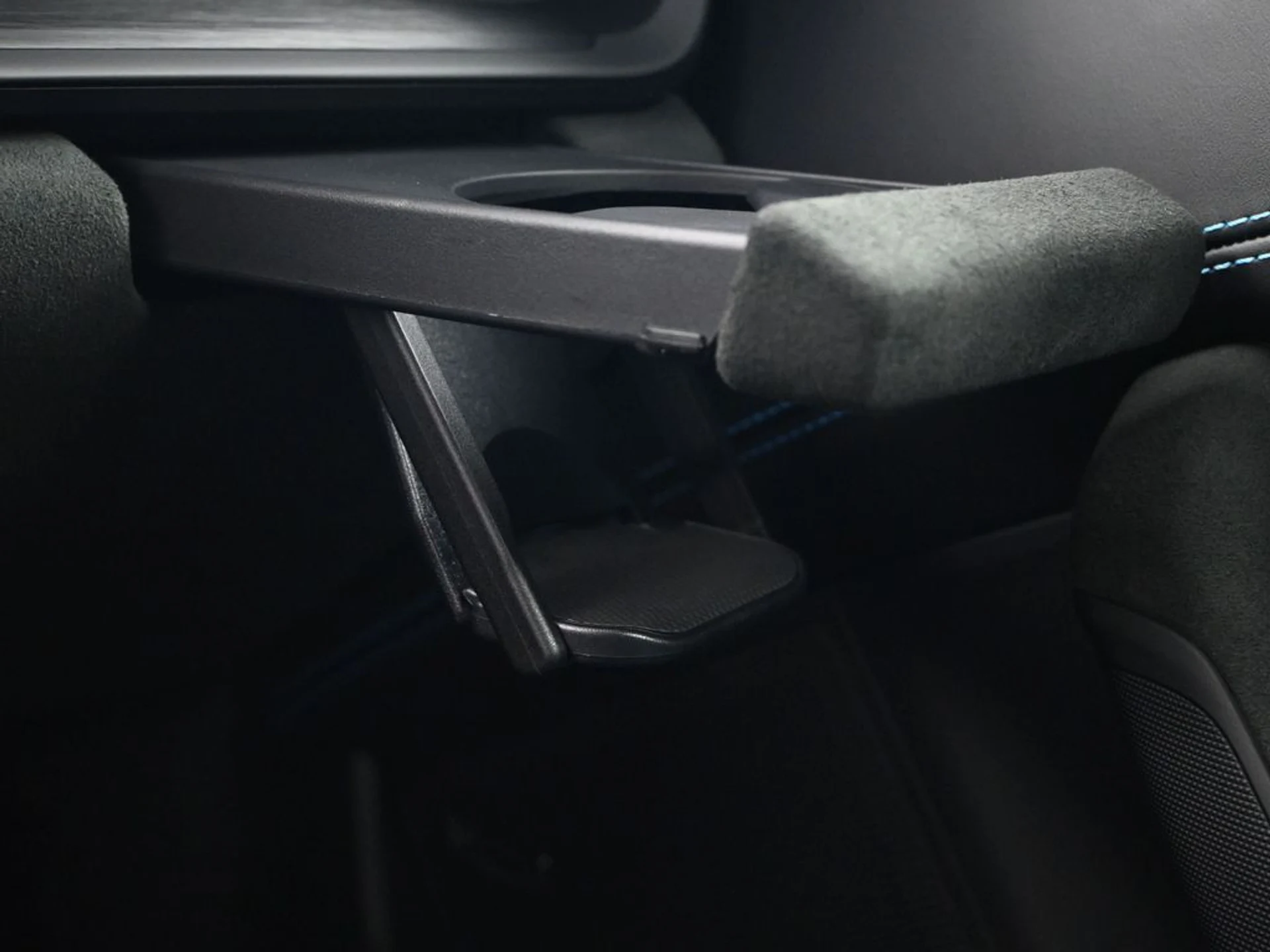 mph021_3744308239_76e79c0026c9e6b378aaadacbb60b6d5x_70145de259