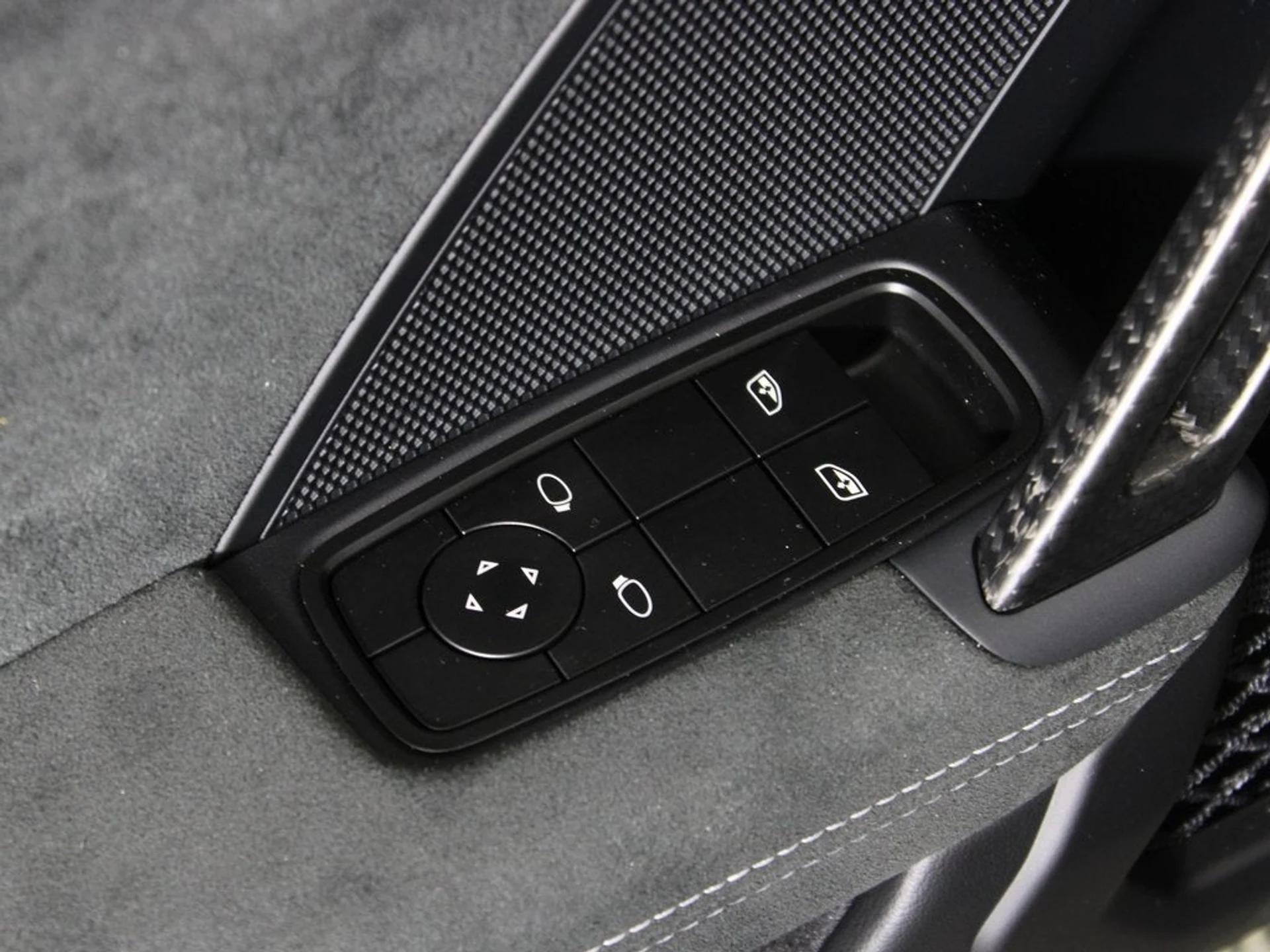 mph021_3749916043_22_fda4bb5426