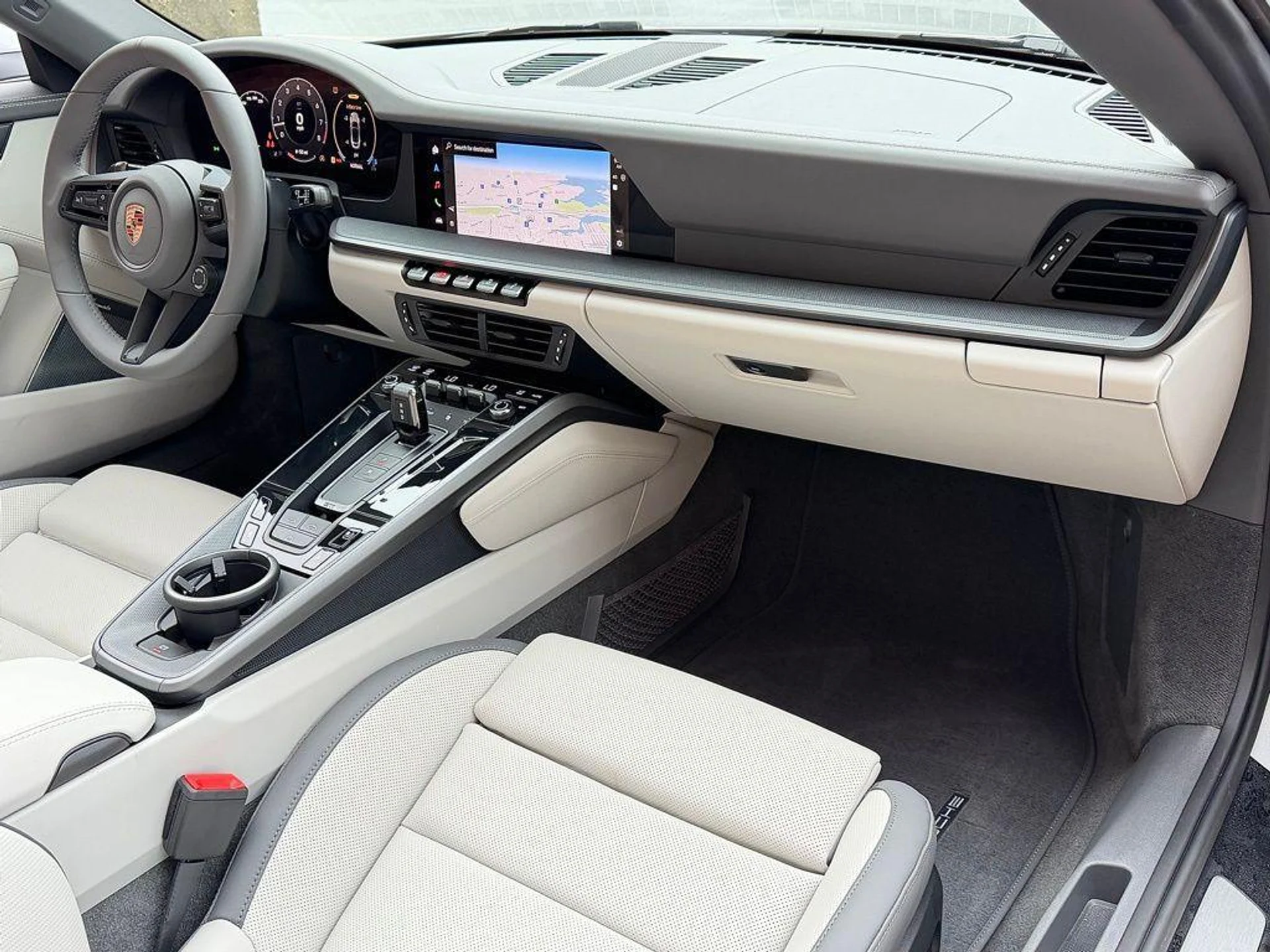 mph021_375271258_e_C5t_R0p_X0cl_Us_QCU_Fhii_N2_Mjo_I_85cda3f8f7