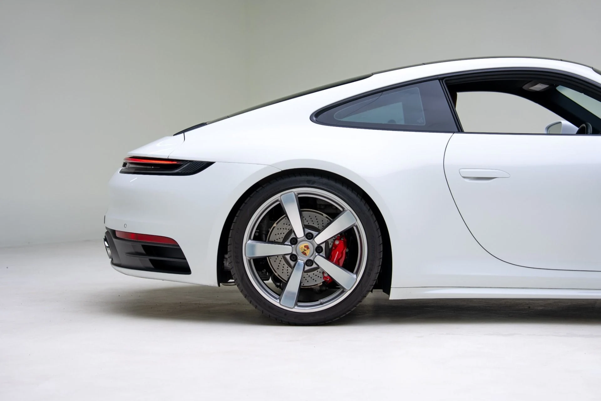 mph021_3752744566_Used_2024_Porsche_911_Carrera_4_S_1768935320_6af3f83f66