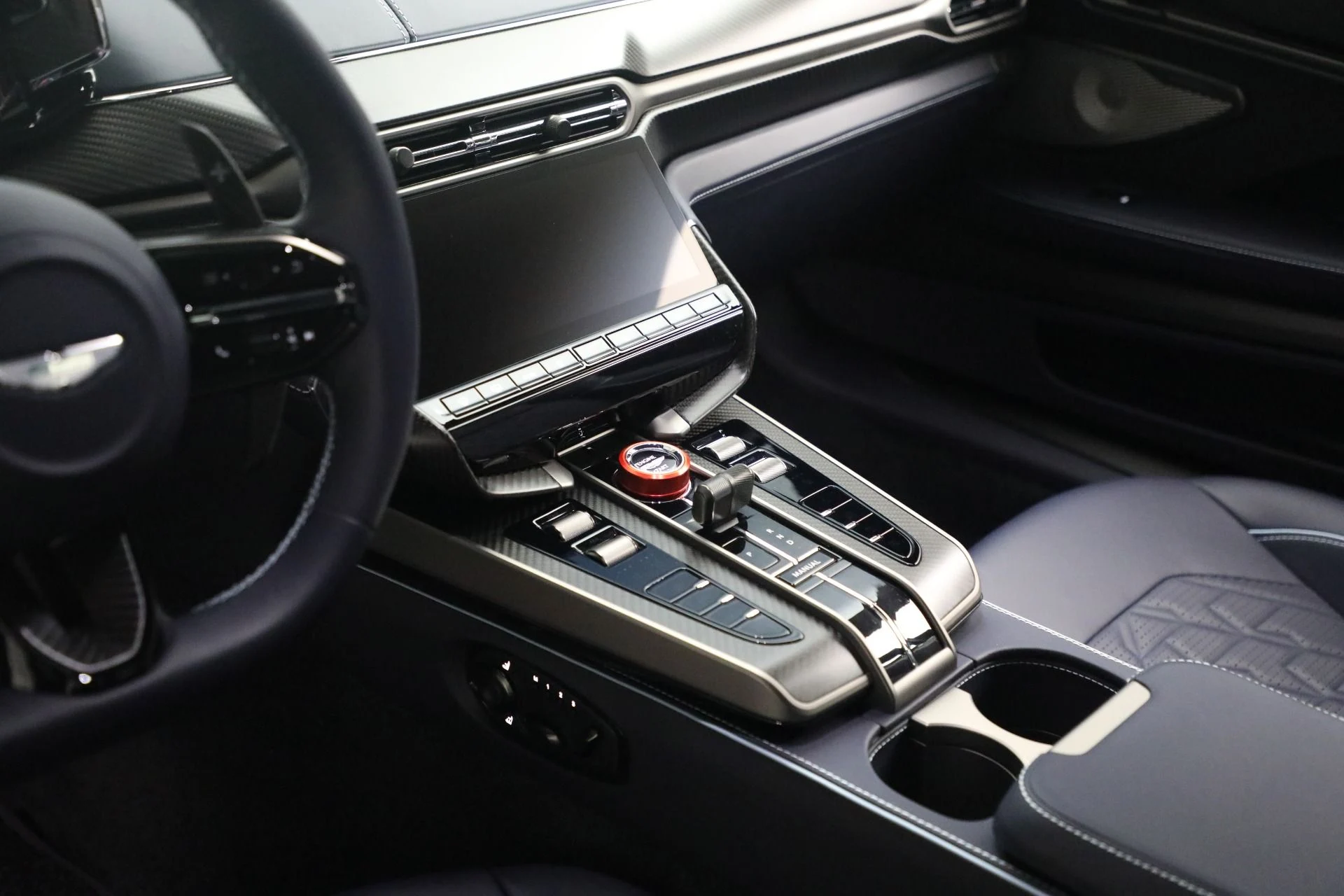 mph021_3759979331_Used_2025_Aston_Martin_Vanquish_1771024271_7e0b378c14