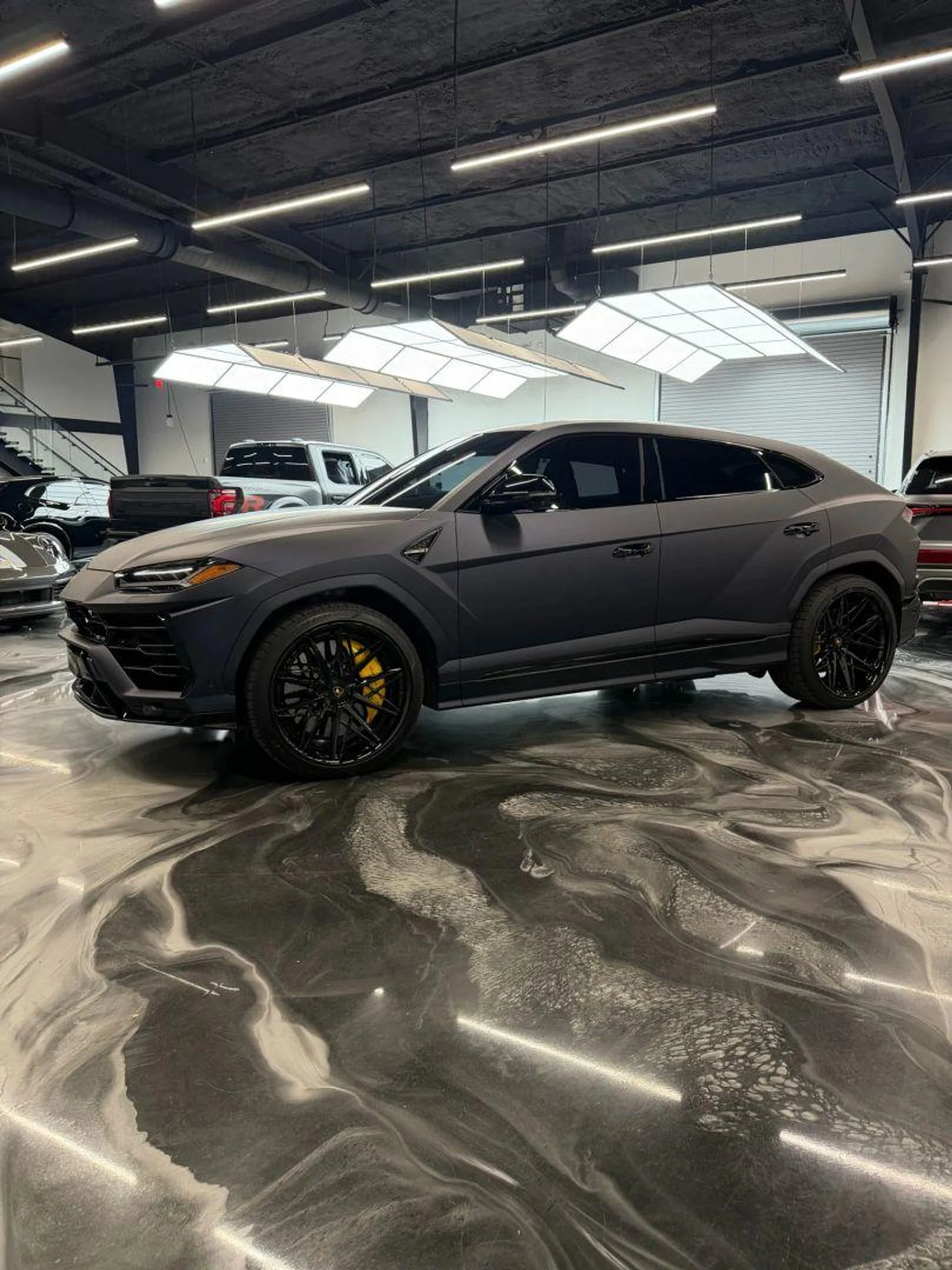 mph021_3771372577_Used_2022_Lamborghini_Urus_Sport_Utility_4_D_1784762924_1dd9aadc2b